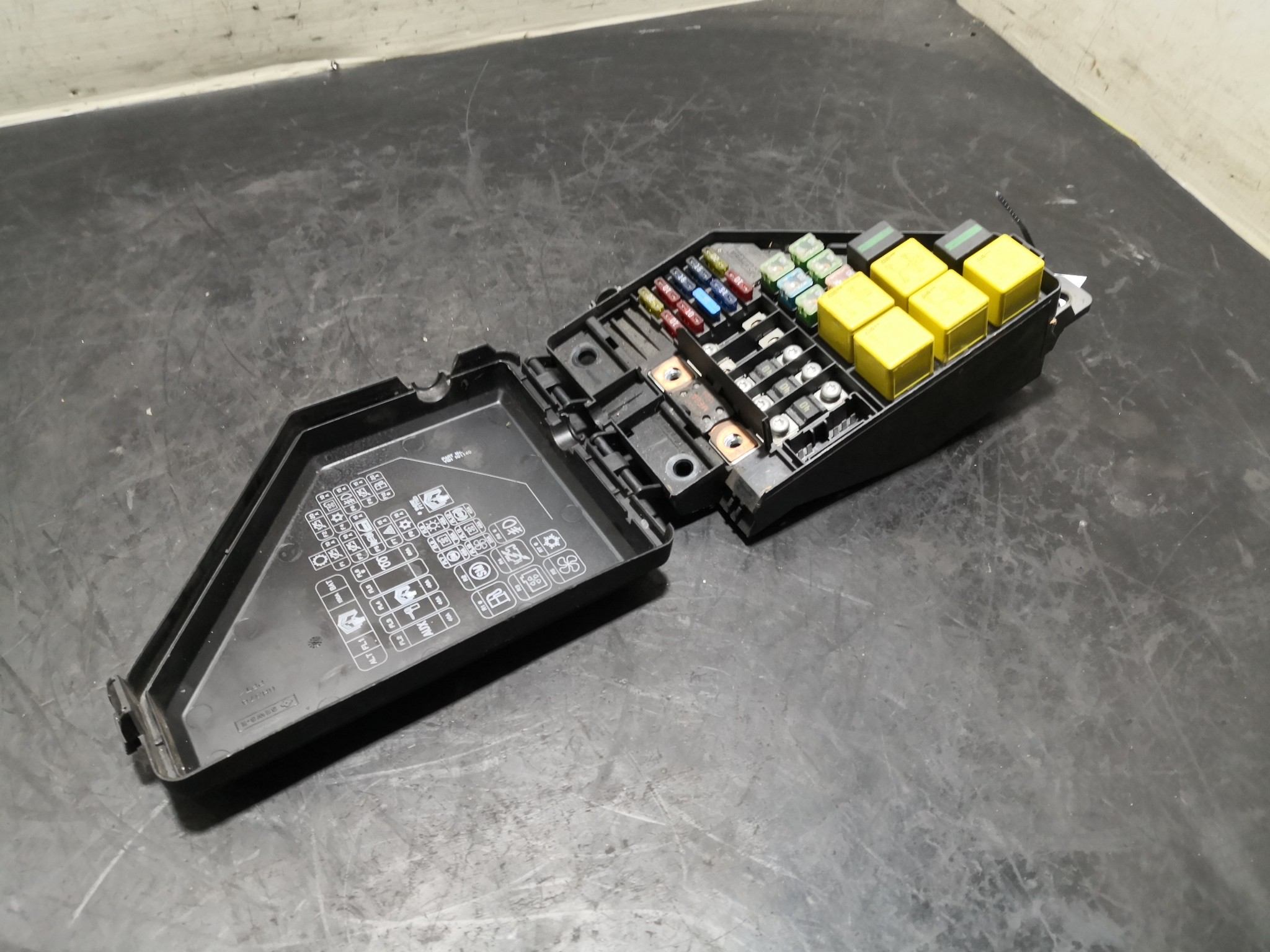 Caixa dos Fusíveis ROVER 25 Hatchback (RF) | 99 - 06 Imagem-3