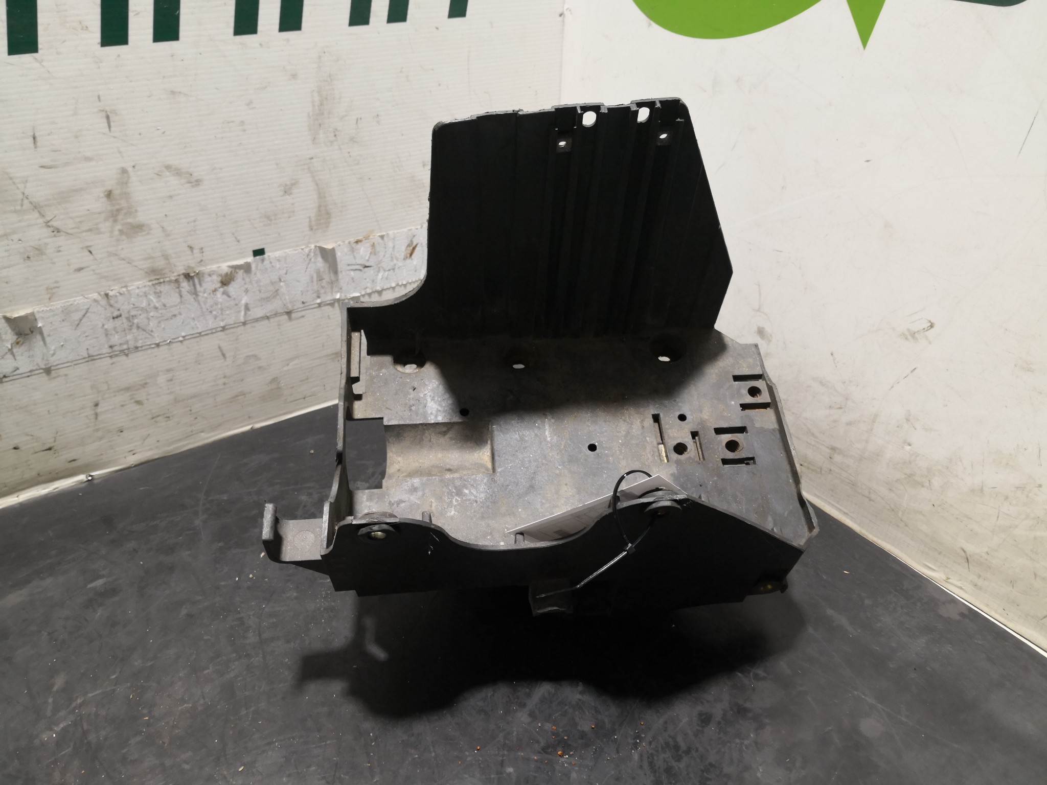 Suporte Bateria ROVER 25 Hatchback (RF) | 99 - 06 Imagem-1