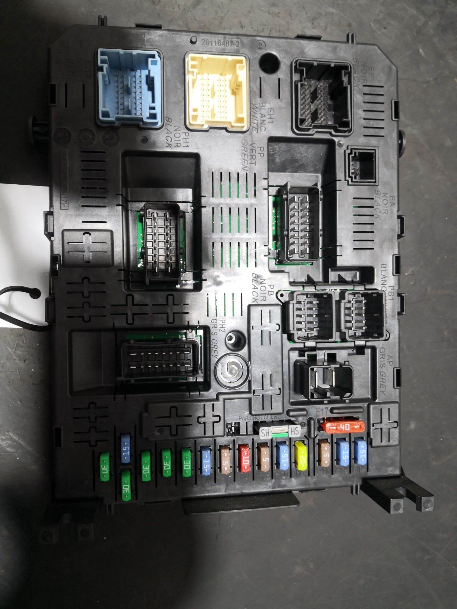 Caixa dos Fusíveis CITROEN C4 Grand Picasso I (UA_) | 06 - 13 Imagem-1