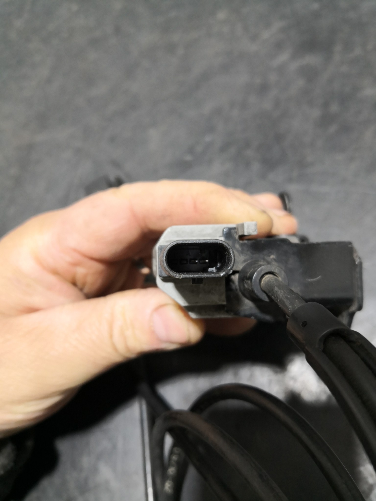 Fecho Capot MERCEDES-BENZ E-CLASS (W212) | 09 - 16 Imagem-1