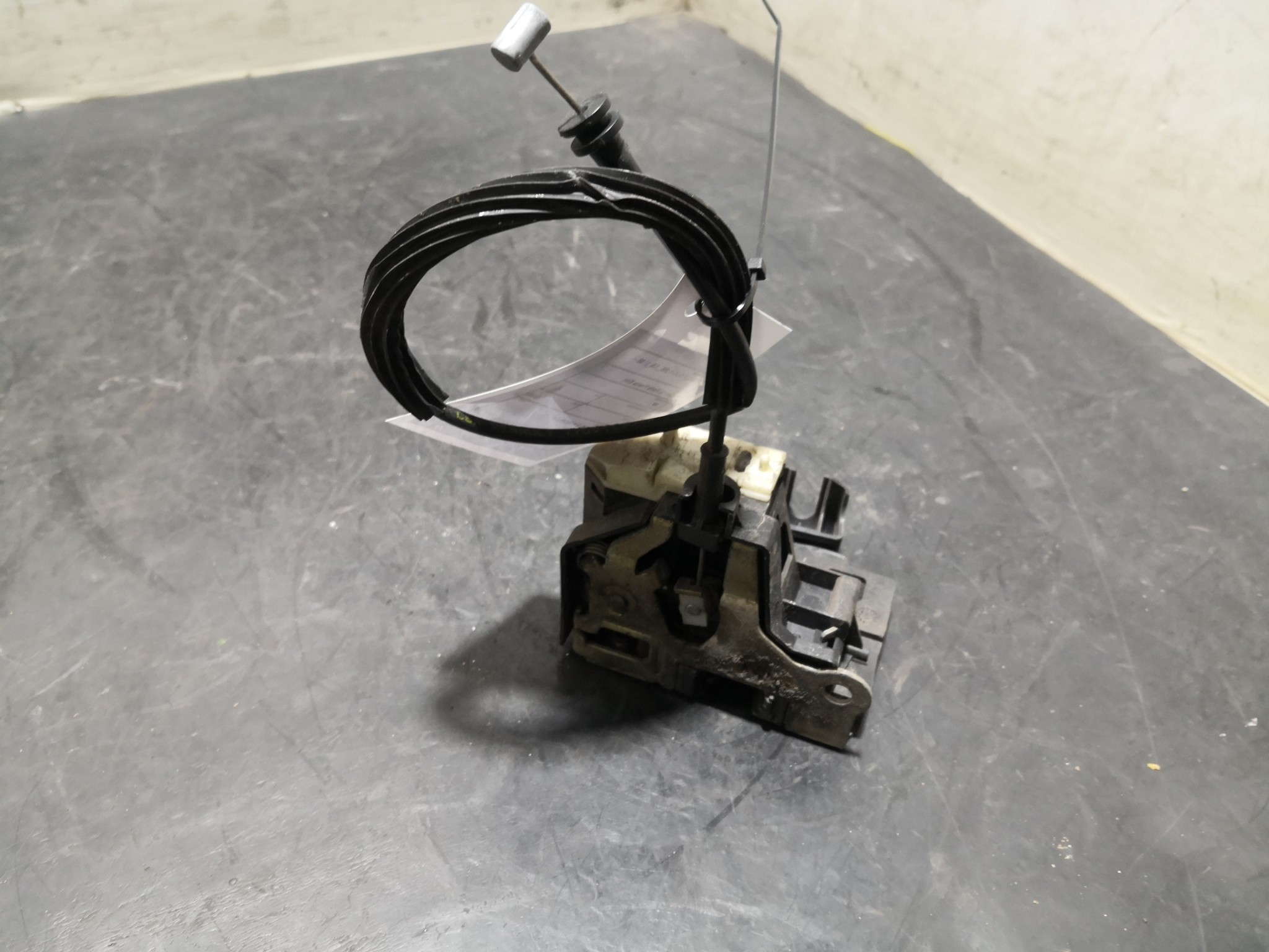 Fecho da Porta Frente Esq RENAULT CLIO II (BB_, CB_) | 98 -  Imagem-1