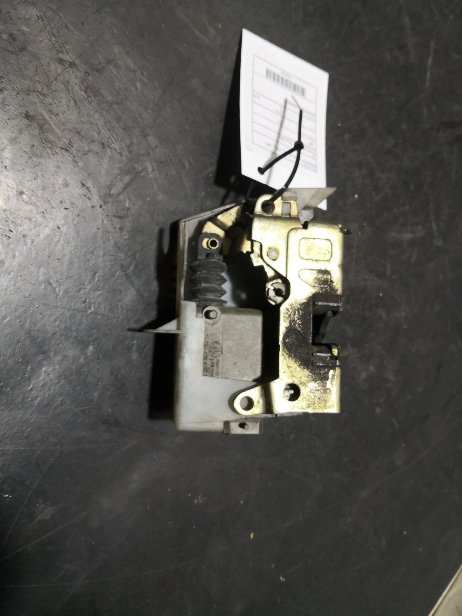 Fecho da Porta Trás Dto RENAULT - ID S_109191