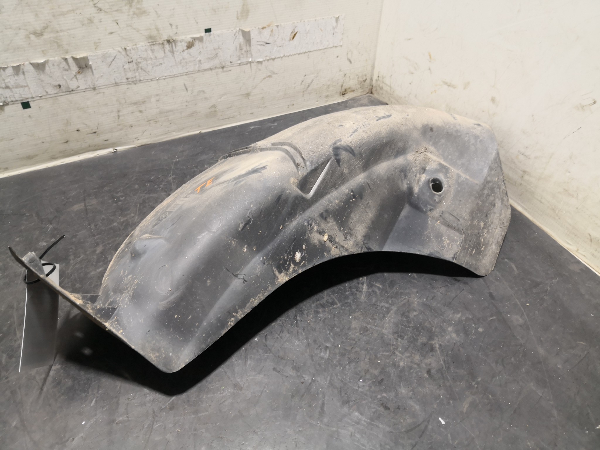 Cave Roda Trás Esq RENAULT CLIO II (BB_, CB_) | 98 -  Imagem-1