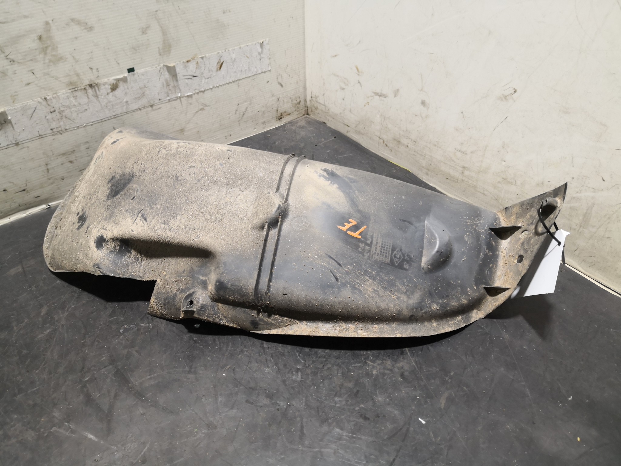 Cave Roda Trás Esq RENAULT CLIO II (BB_, CB_) | 98 -  Imagem-2