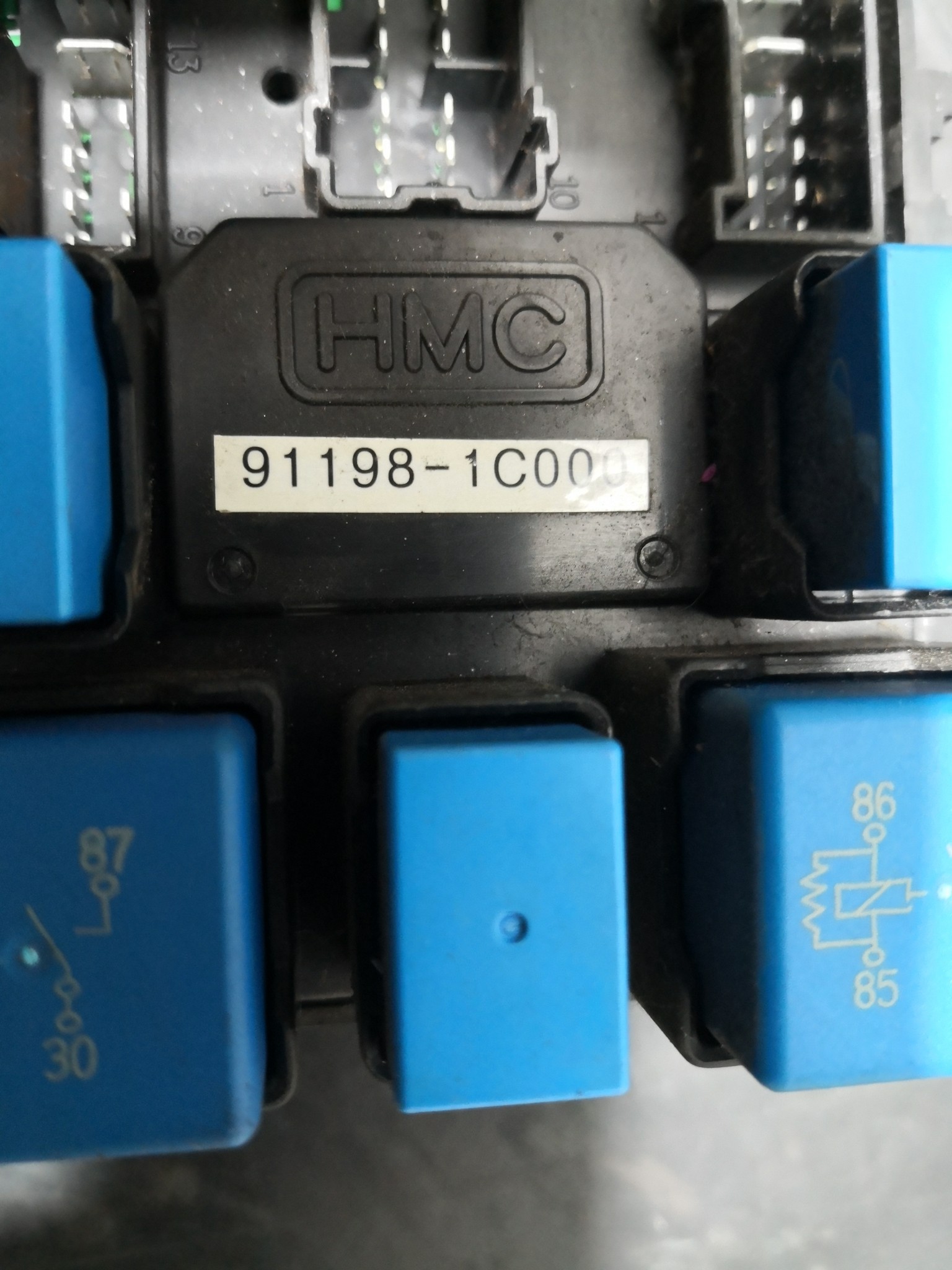 Caixa dos Fusíveis HYUNDAI GETZ (TB) | 01 - 11 Imagem-3