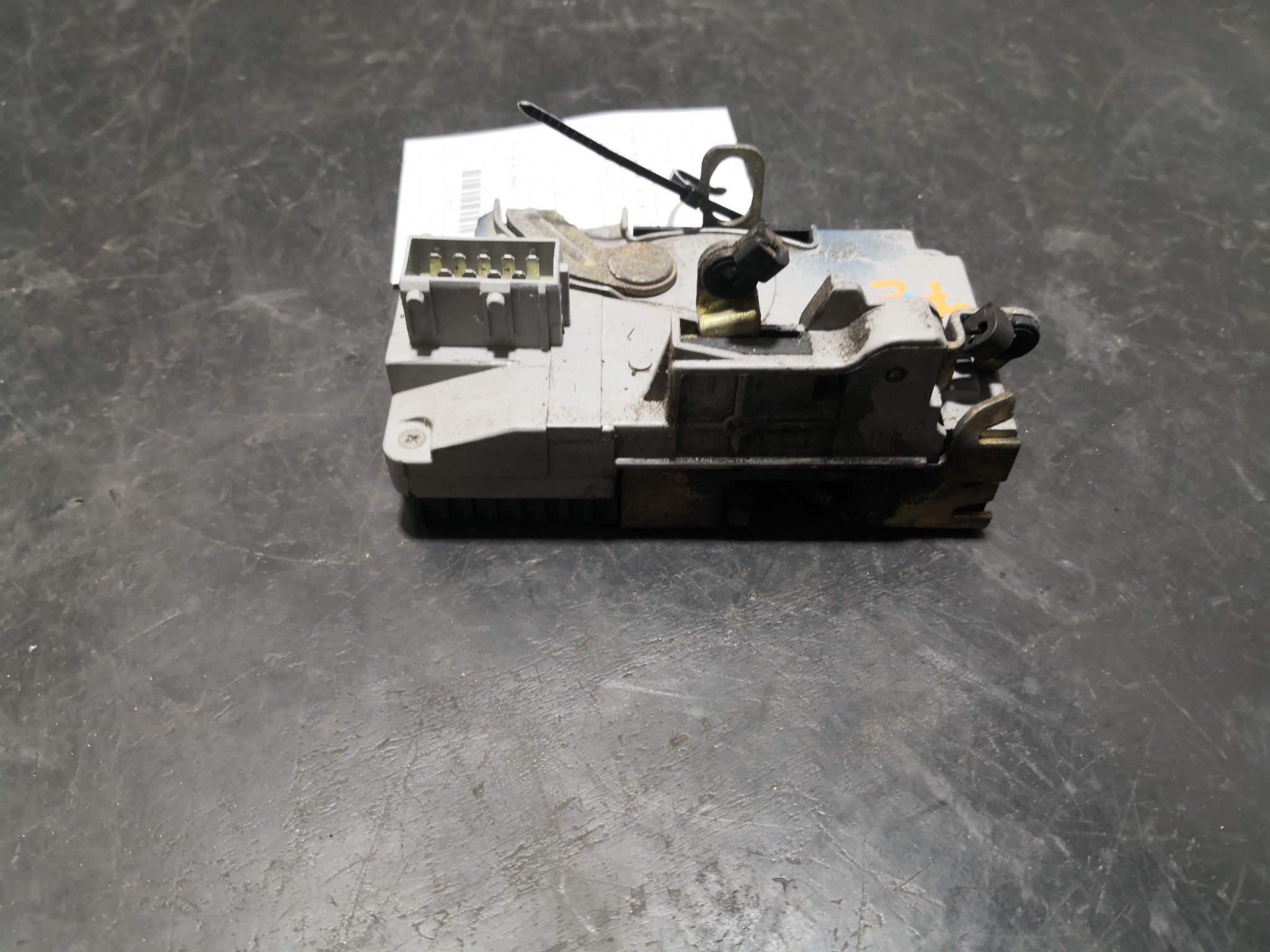 Fecho da Porta Frente Esq PEUGEOT 206 Hatchback (2A/C) | 98 - 12 Imagem-2