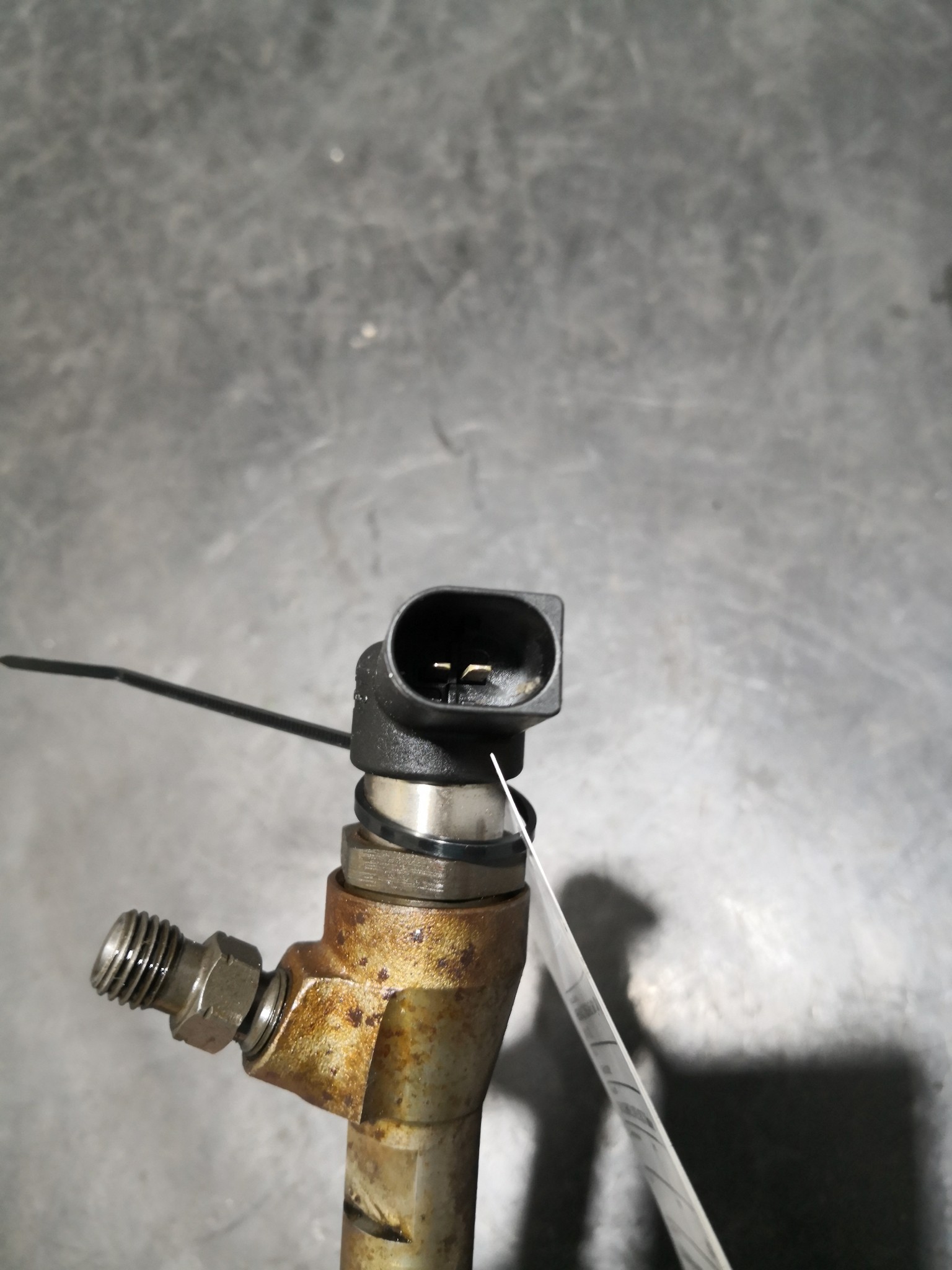 Injectores RENAULT MEGANE II (BM0/1_, CM0/1_) | 01 - 12 Imagem-3