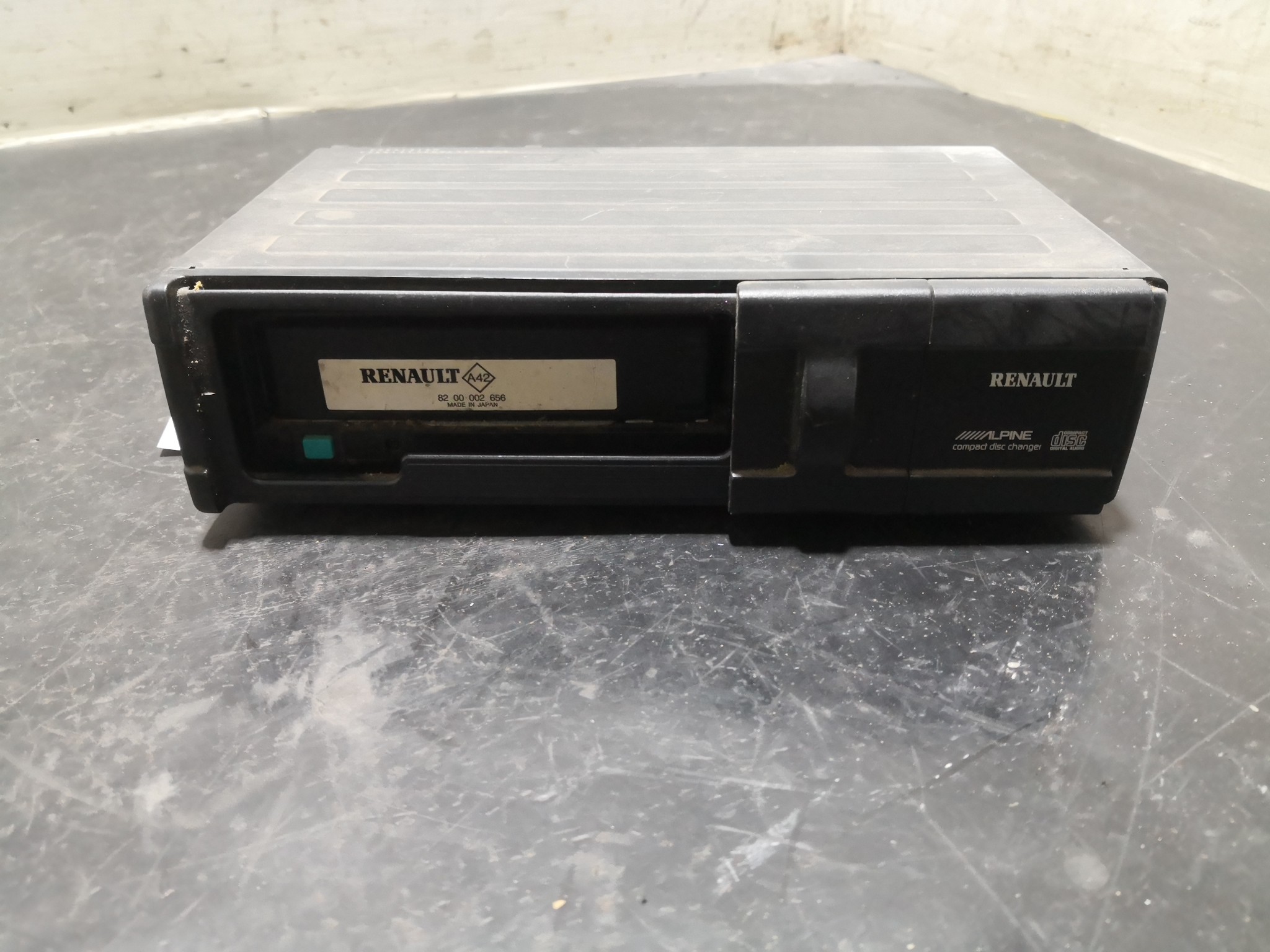 Caixa de Cd's RENAULT MEGANE Scenic (JA0/1_) | 96 - 01 Imagem-1