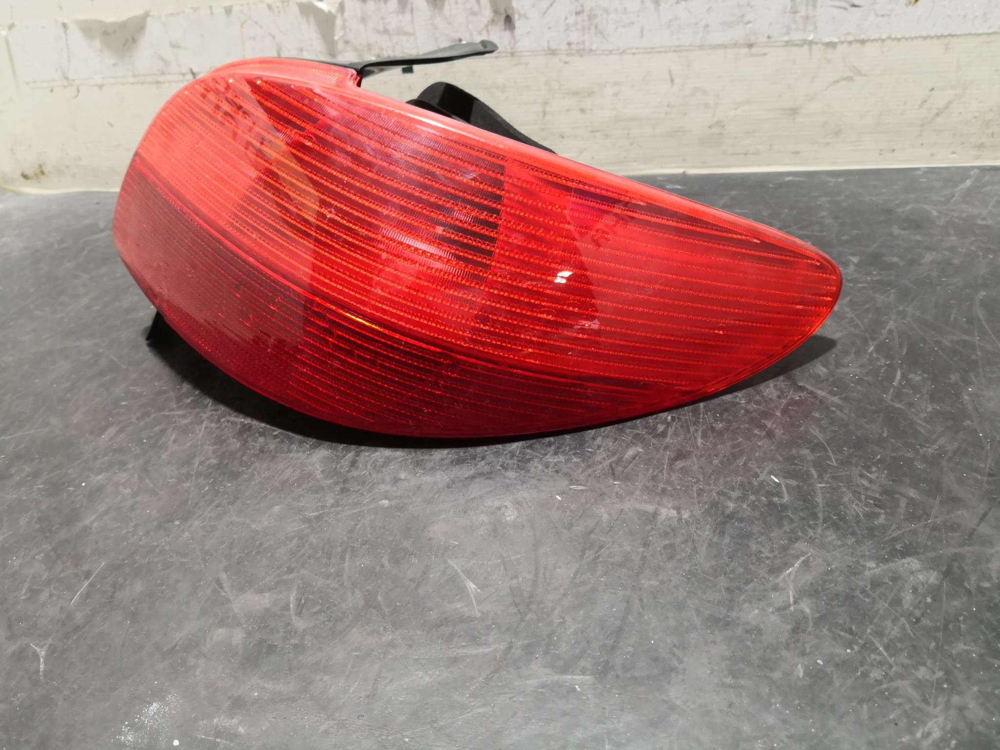 Farolim Stop Dto PEUGEOT 206 Hatchback (2A/C) | 98 - 12 Imagem-1