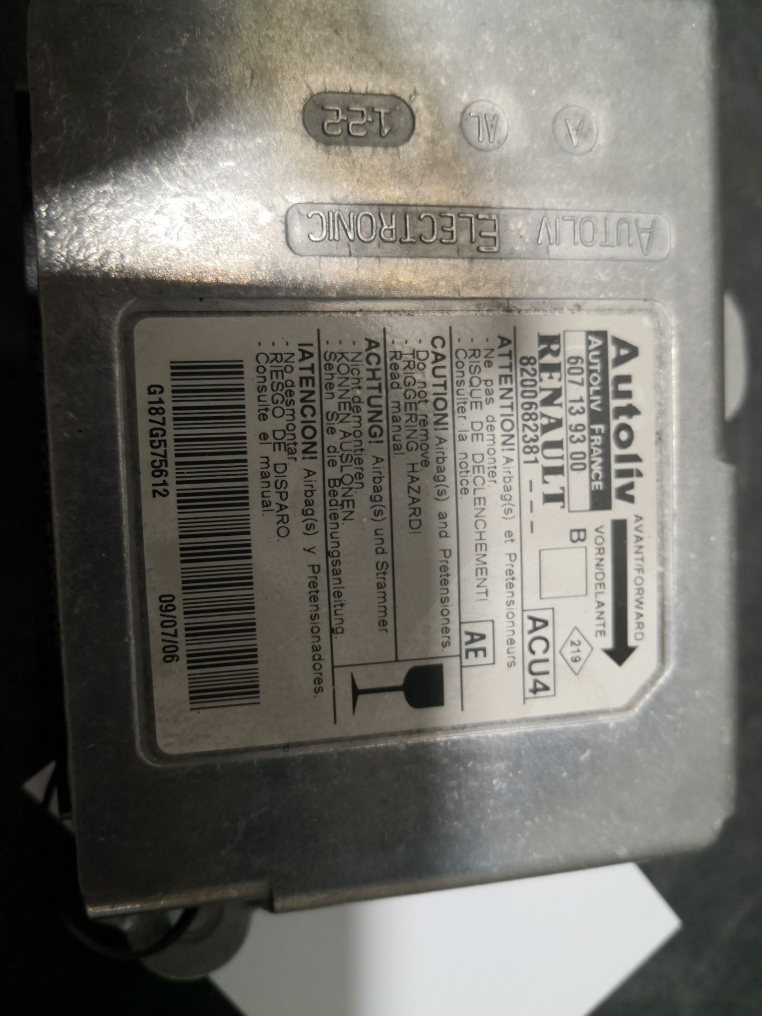 Centralina de Airbags RENAULT MEGANE II Grandtour (KM0/1_) | 03 - 12 Imagem-3