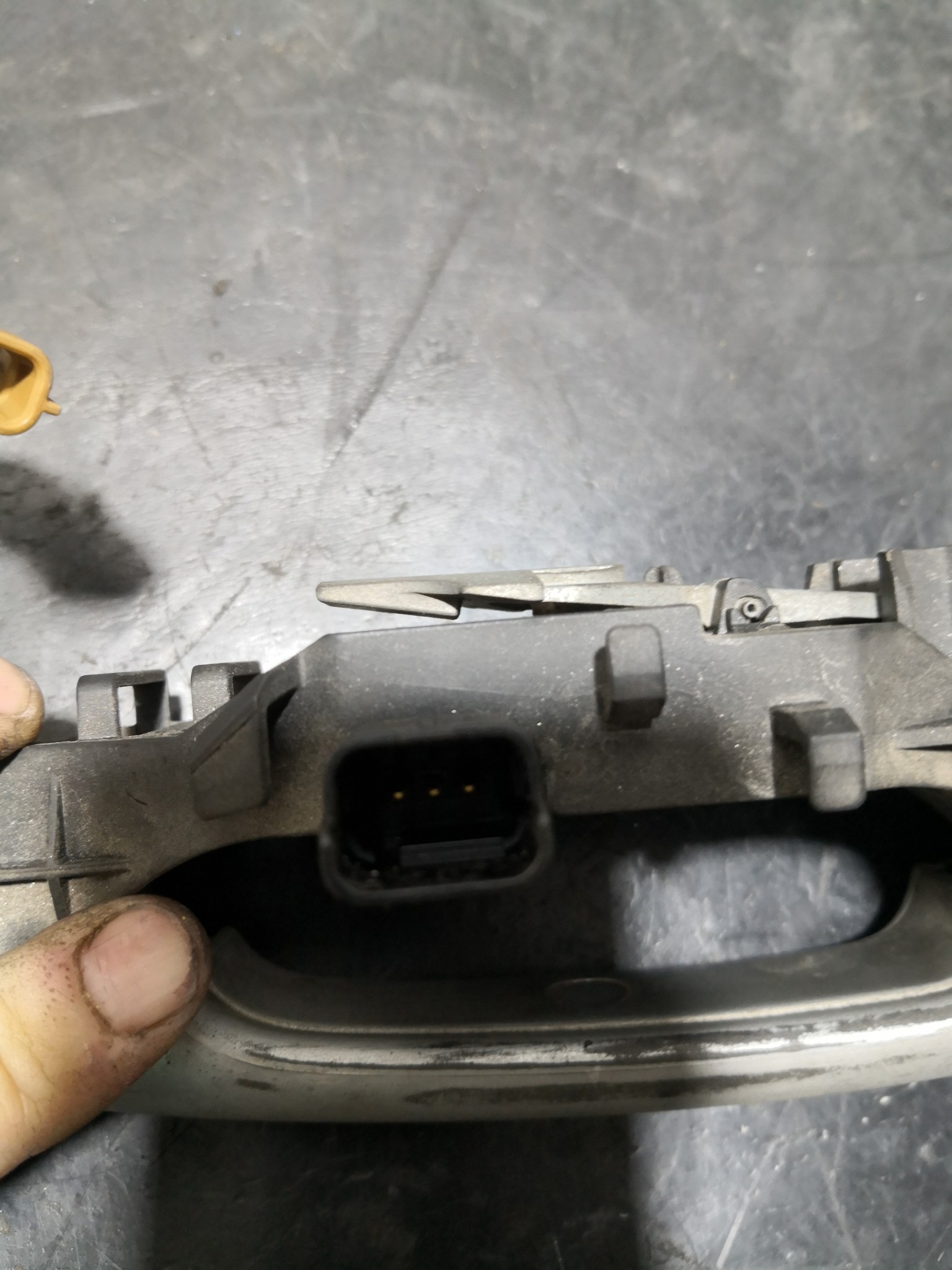 Puxador Exterior Porta Trás Esq RENAULT MEGANE II Grandtour (KM0/1_) | 03 - 12 Imagem-2