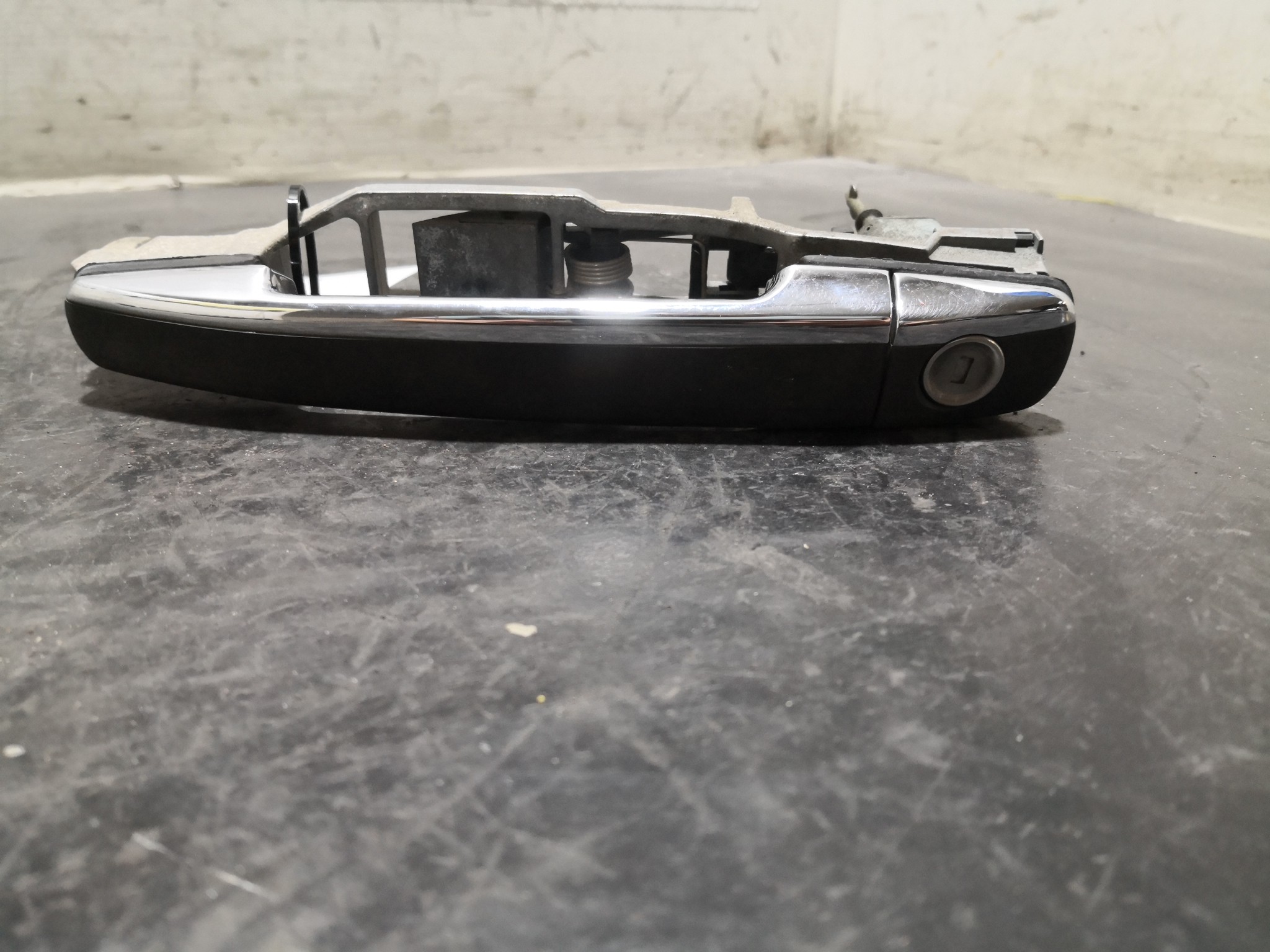 Puxador Exterior Porta Frente Esq MERCEDES-BENZ C-CLASS (W202) | 93 - 00 Imagem-1