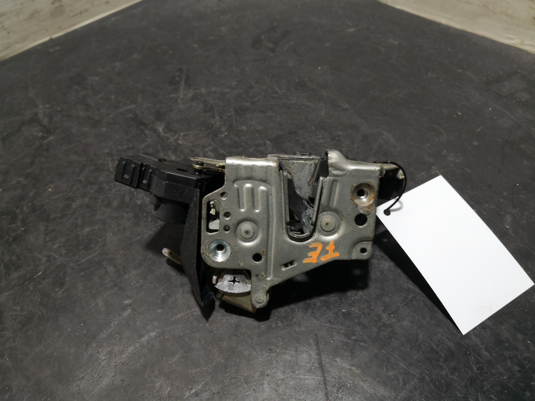 Fecho da Porta Frente Esq MERCEDES-BENZ C-CLASS (W202) | 93 - 00 Imagem-2