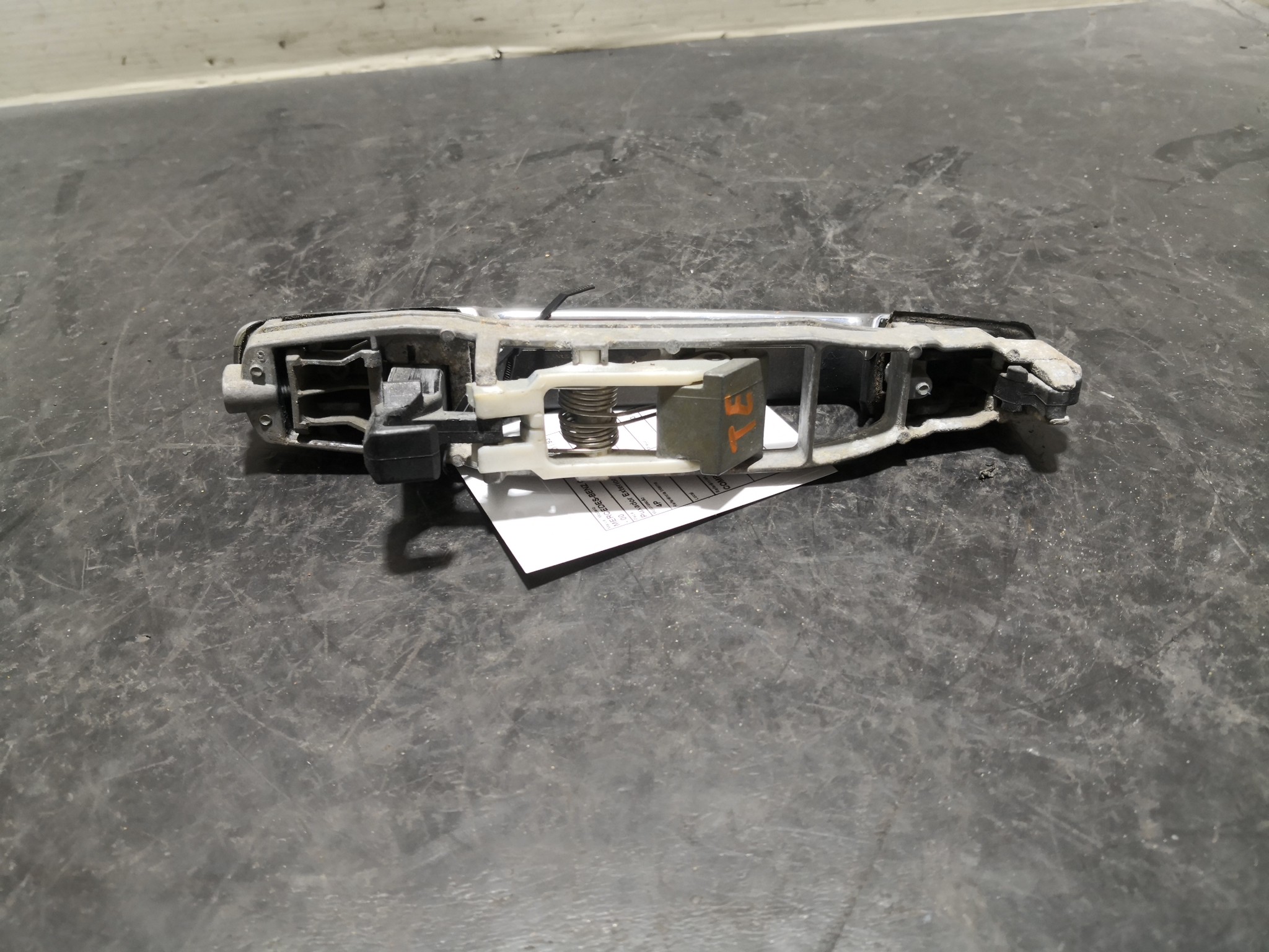 Puxador Exterior Porta Trás Esq MERCEDES-BENZ C-CLASS (W202) | 93 - 00 Imagem-2