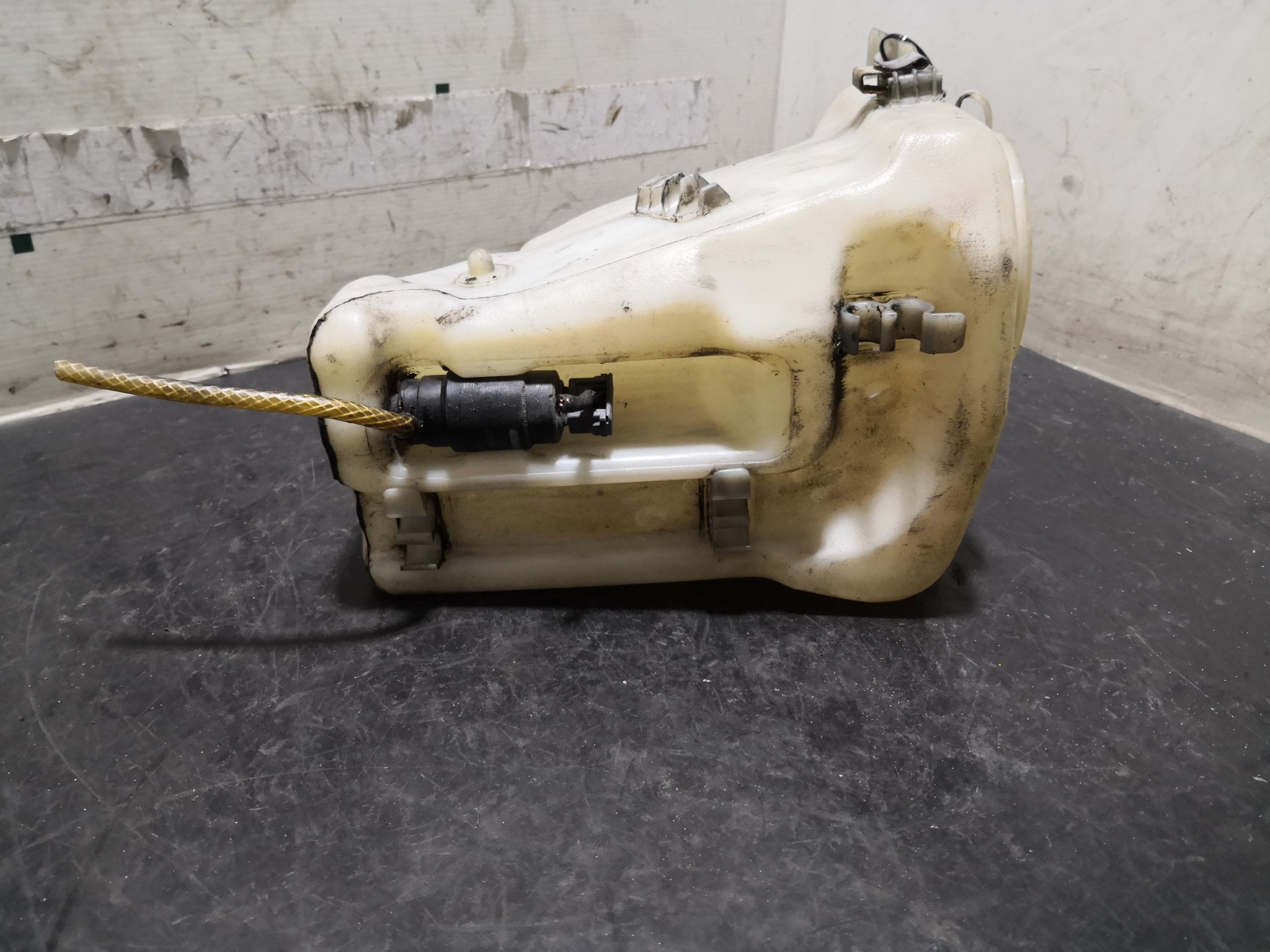 Reservatório Água Esguicho MERCEDES-BENZ C-CLASS (W202) | 93 - 00 Imagem-1