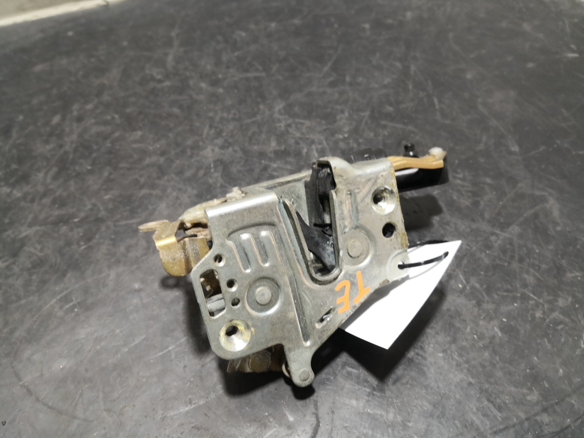 Fecho da Porta Trás Esq MERCEDES-BENZ C-CLASS (W202) | 93 - 00 Imagem-3