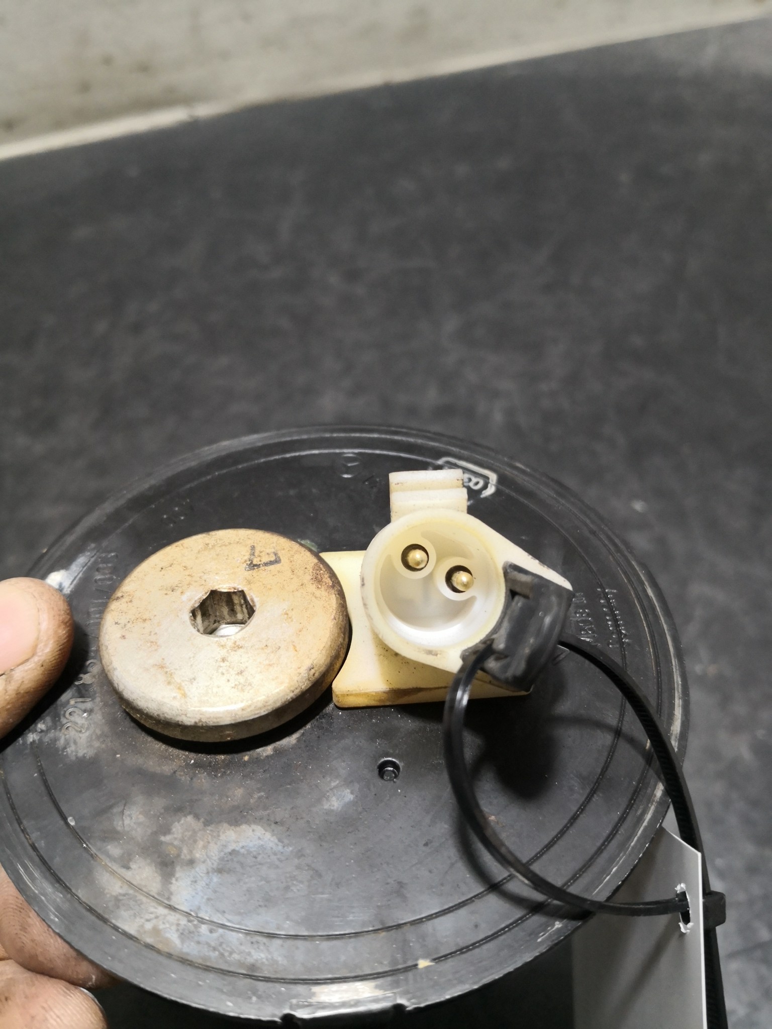 Boia do Combustível MERCEDES-BENZ C-CLASS (W202) | 93 - 00 Imagem-1