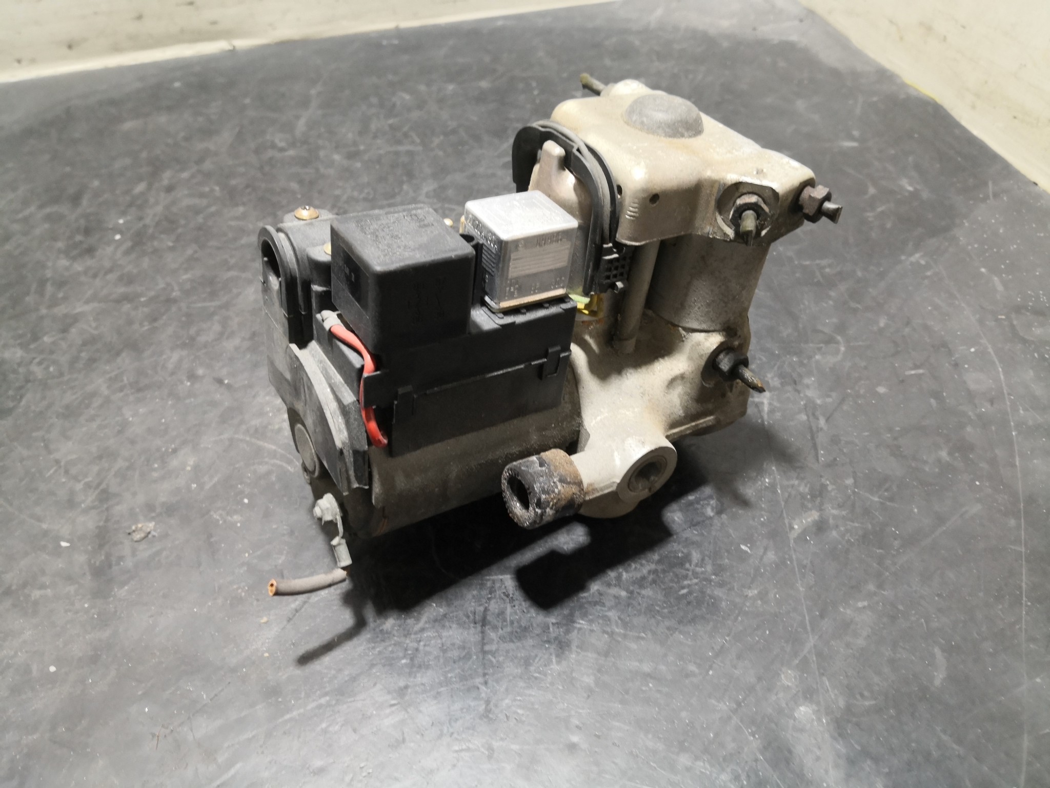 ABS MERCEDES-BENZ C-CLASS (W202) | 93 - 00 Imagem-4