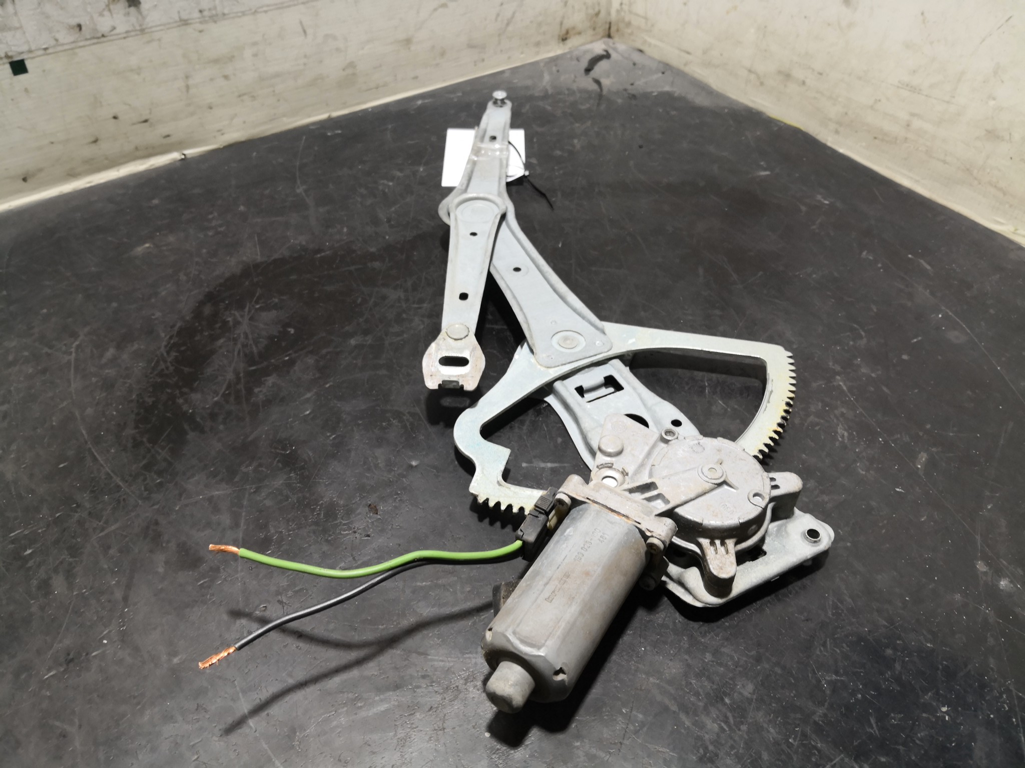 Elevador Frente Dto Electrico MERCEDES-BENZ C-CLASS (W202) | 93 - 00 Imagem-2