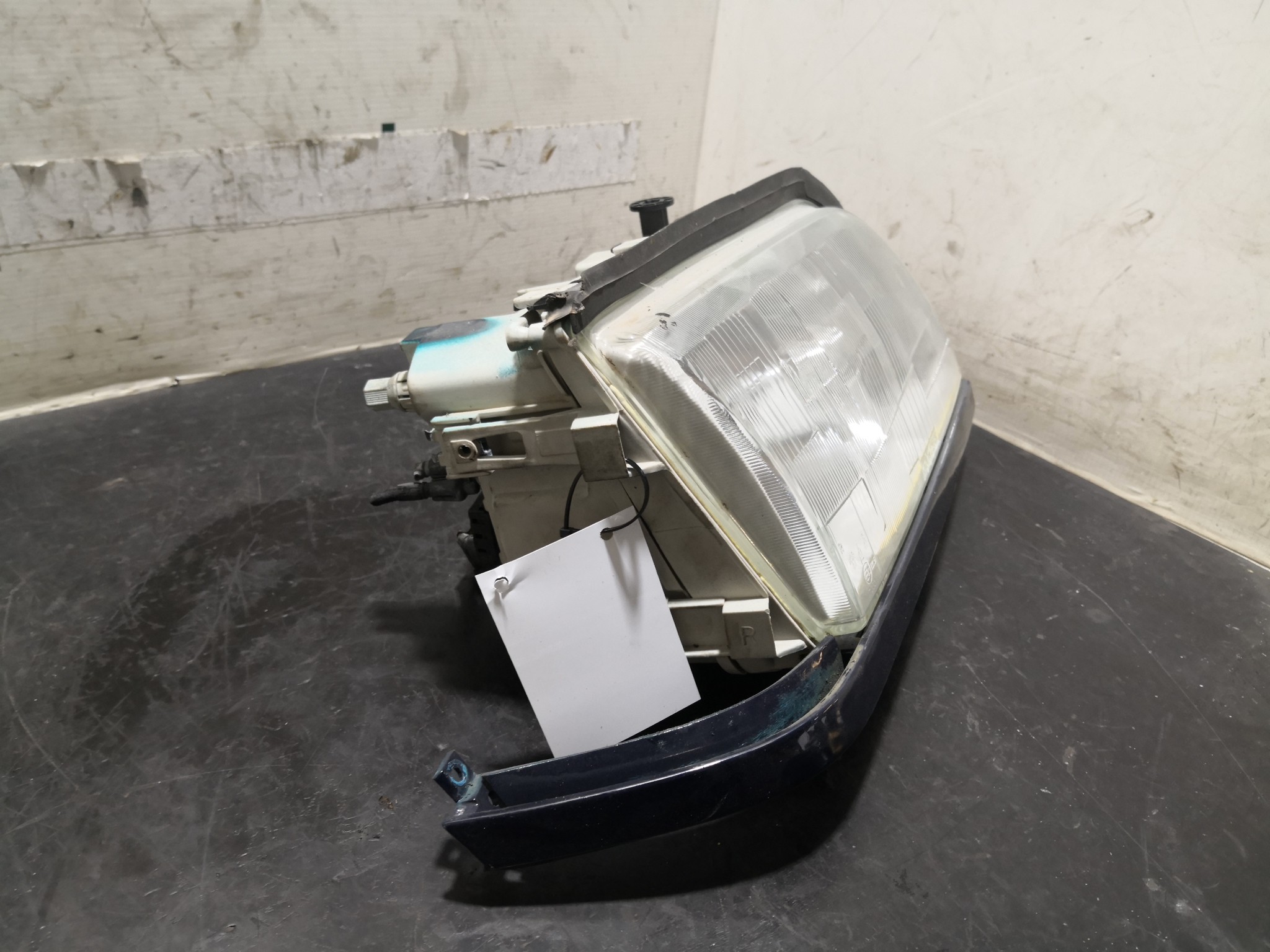 Ótica Dto MERCEDES-BENZ C-CLASS (W202) | 93 - 00 Imagem-1