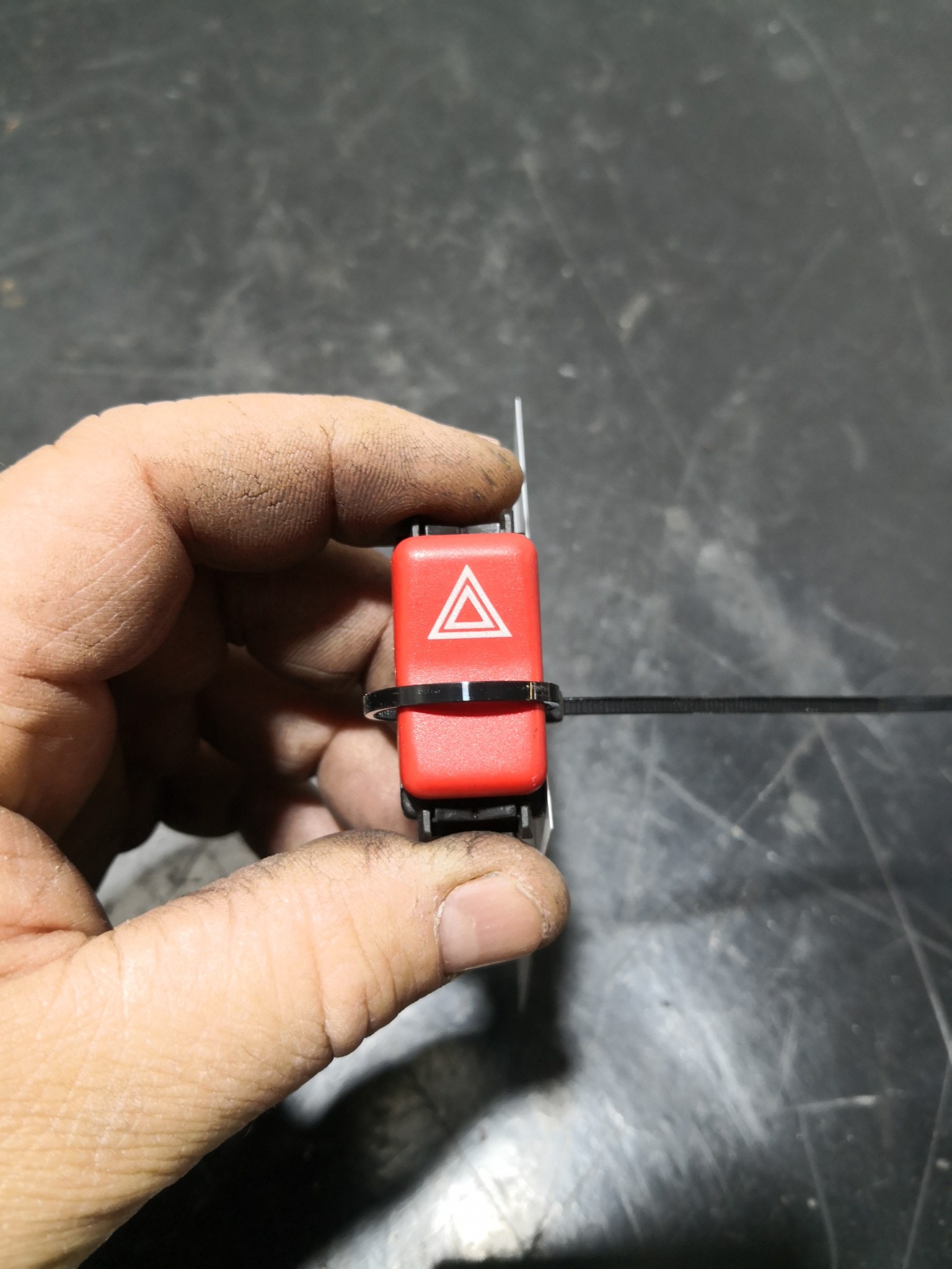 Botão 4 Piscas MERCEDES-BENZ C-CLASS (W202) | 93 - 00 Imagem-1