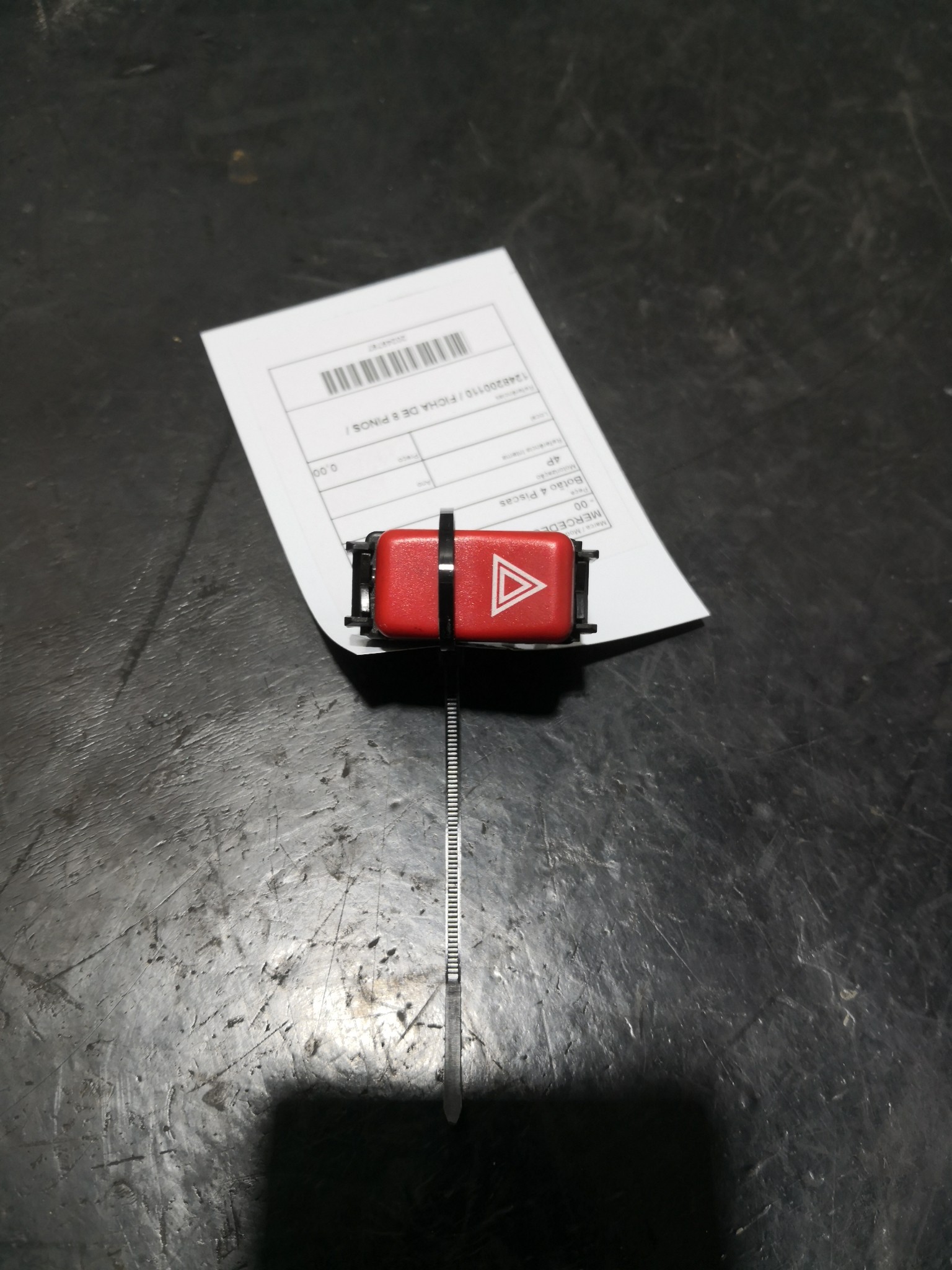 Botão 4 Piscas MERCEDES-BENZ C-CLASS (W202) | 93 - 00 Imagem-2