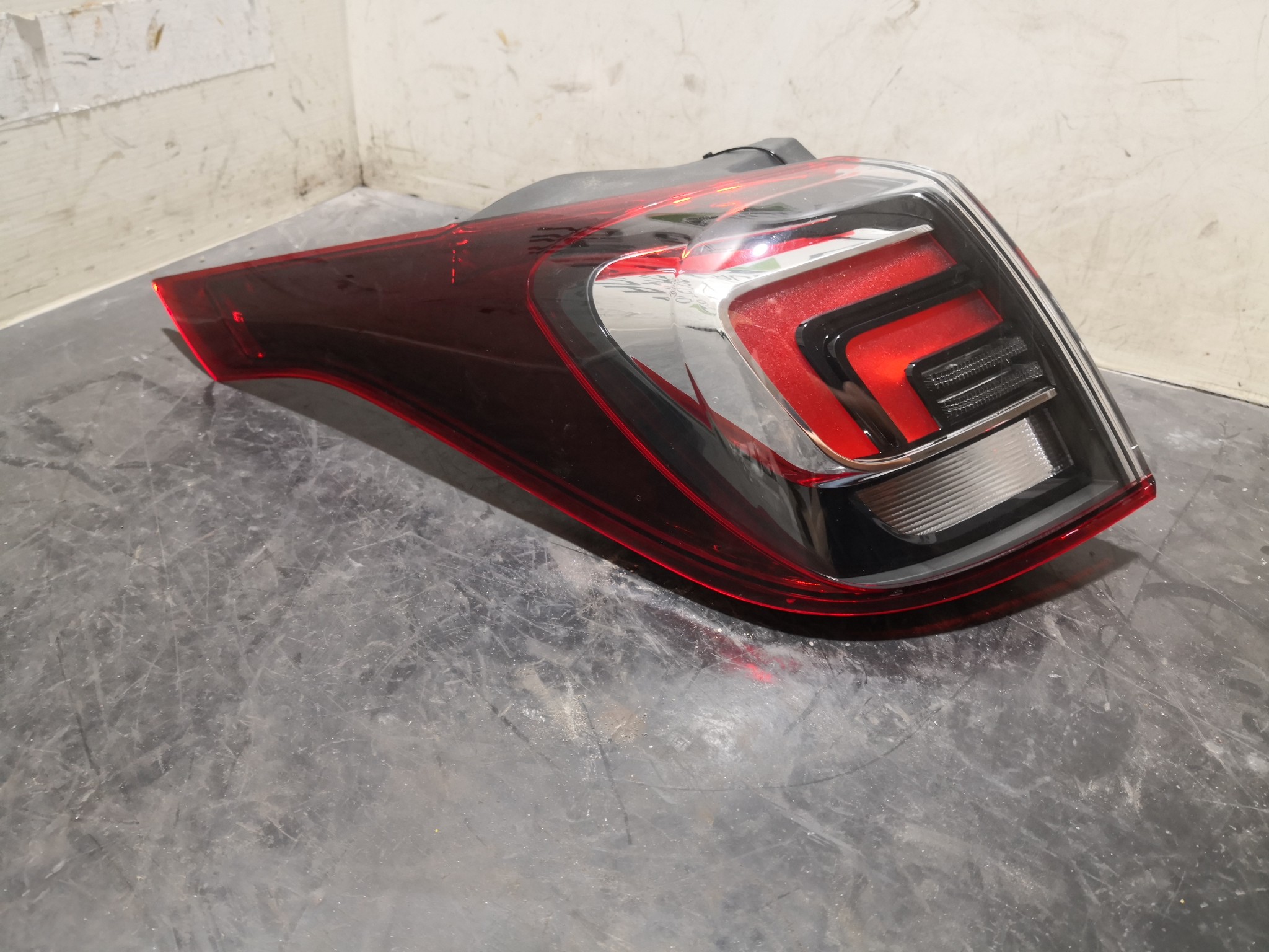 Farolim Stop Esq OPEL CROSSLAND X (P17) | 17 -  Imagem-1