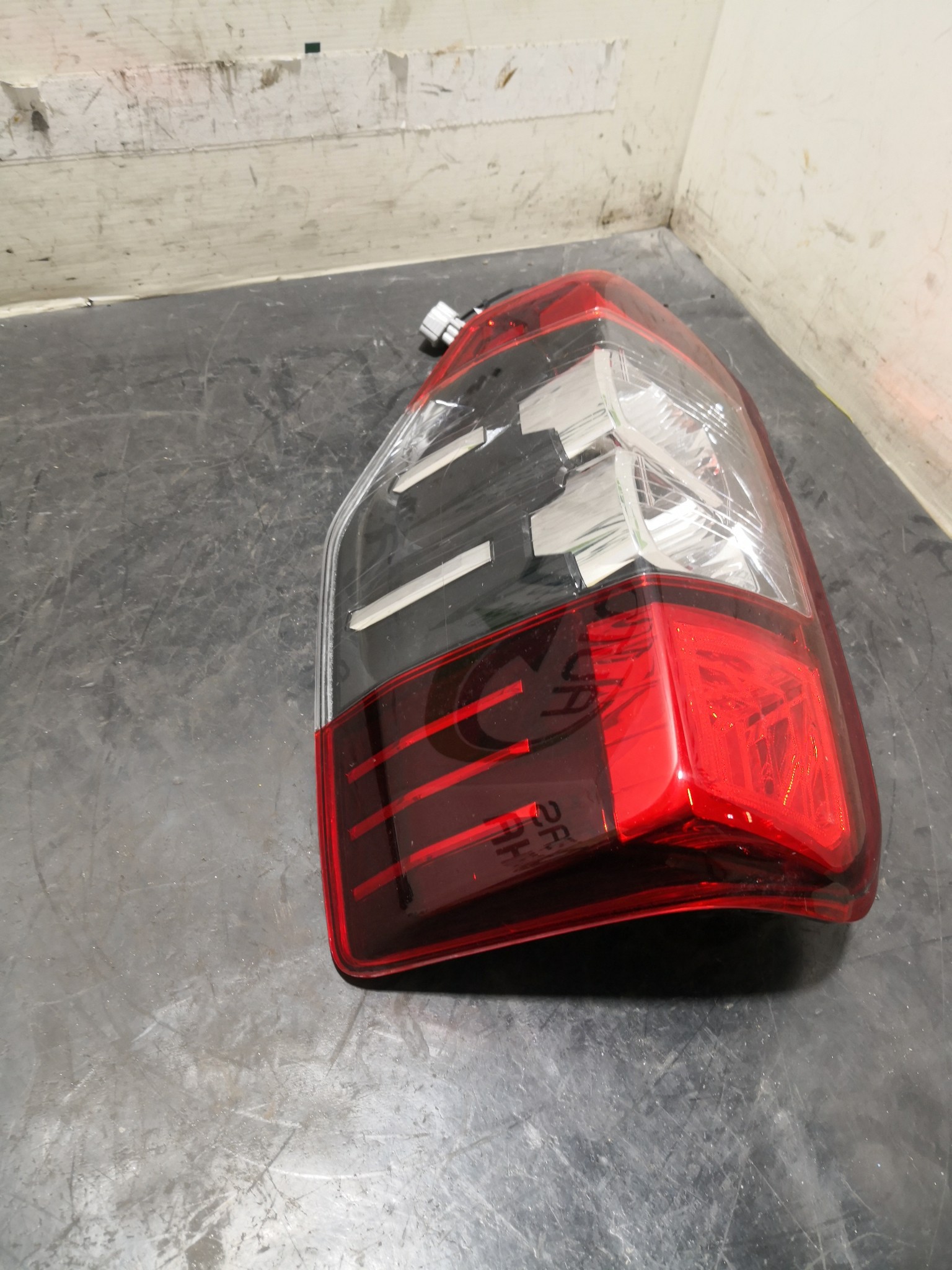 Farolim Stop Dto MITSUBISHI L200 (KJ_, KK_, KL_) | 14 -  Imagem-1