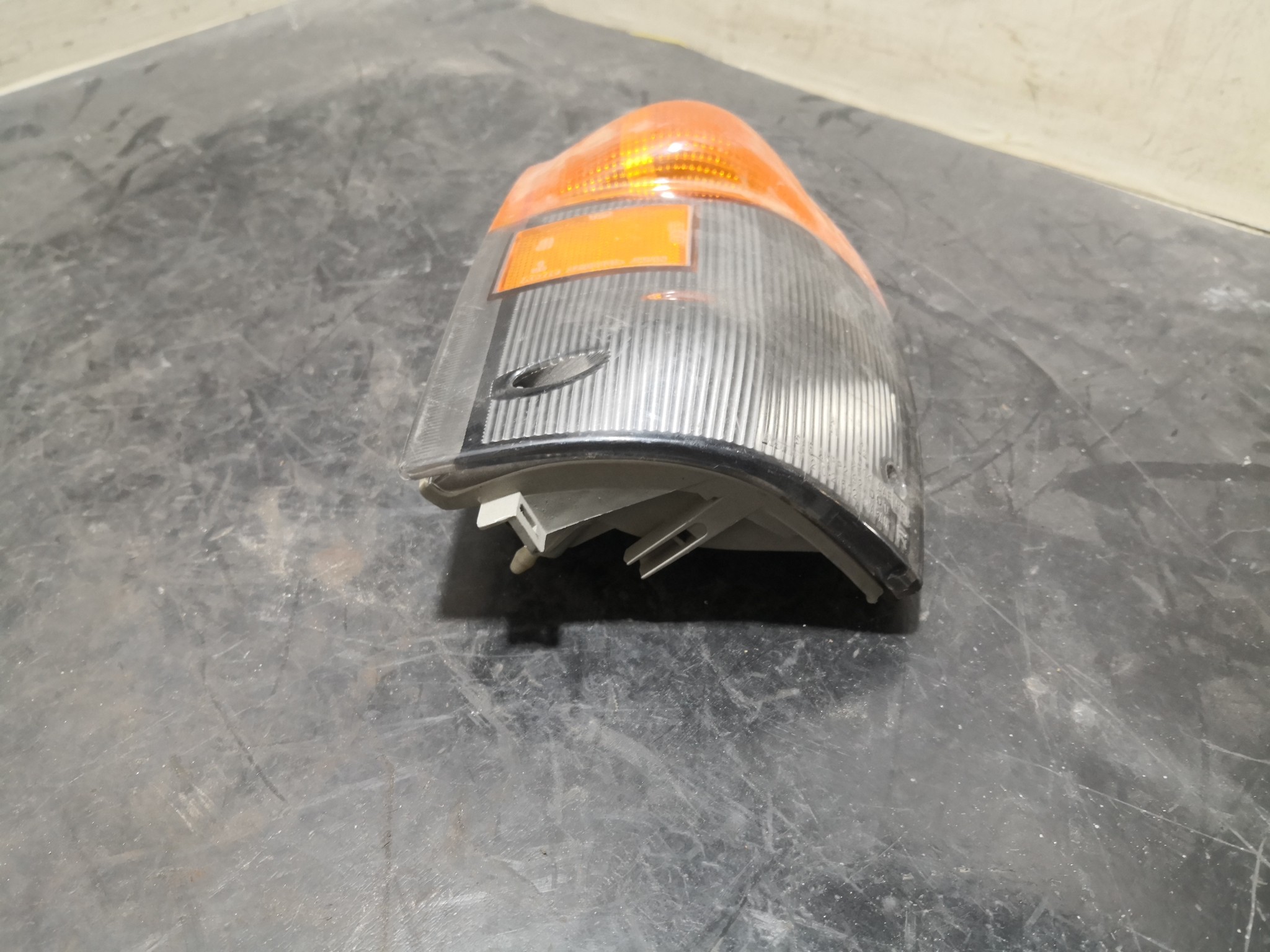 Farolim de Pisca Frente Dto ISUZU ELF Caixa (NHR6_, NKR6_, NKR7_, NKS7_) | 92 - 03 Imagem-2