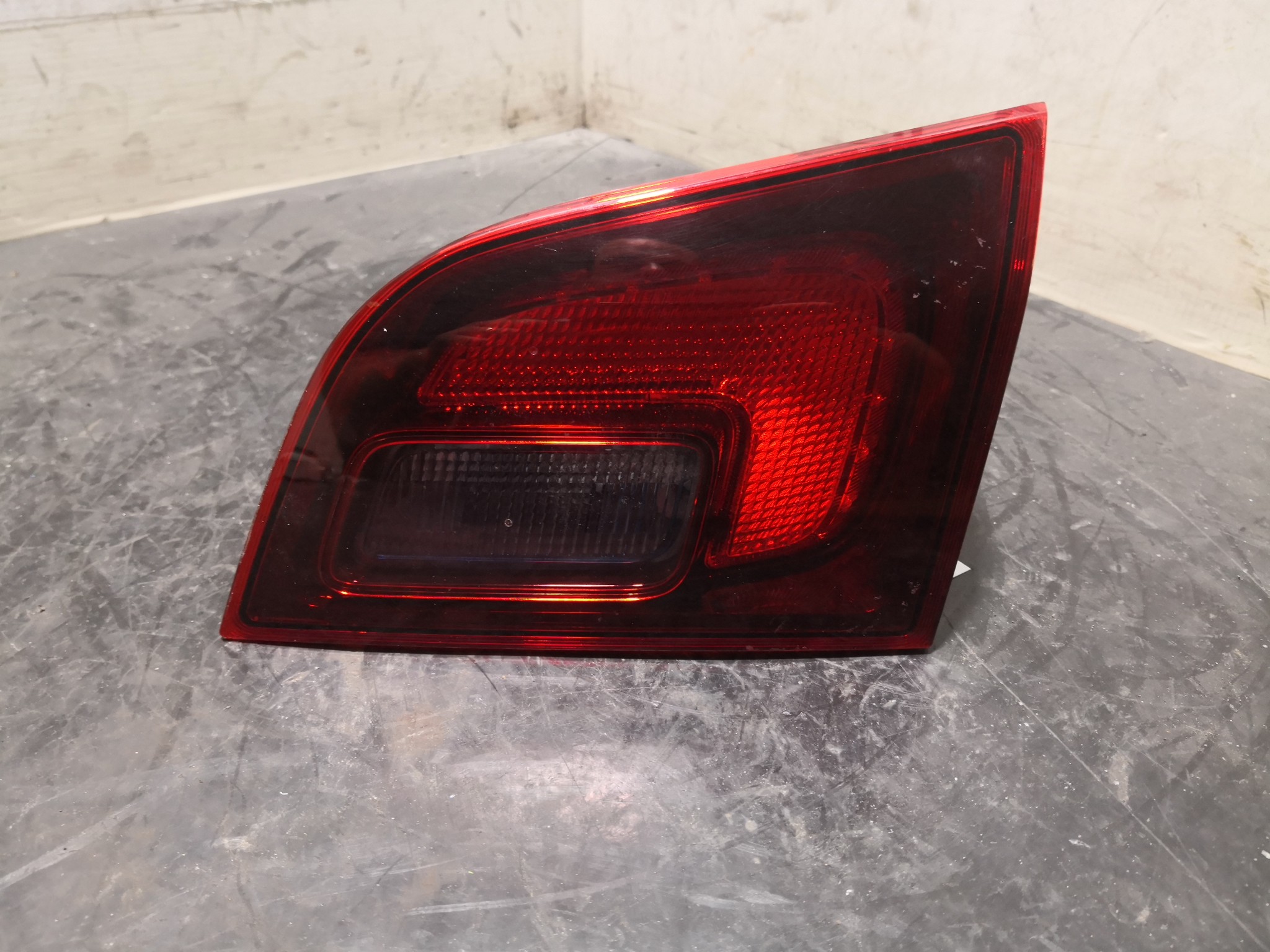 Farolim Mala OPEL ASTRA J Sports Tourer (P10) | 10 - 15 Imagem-2