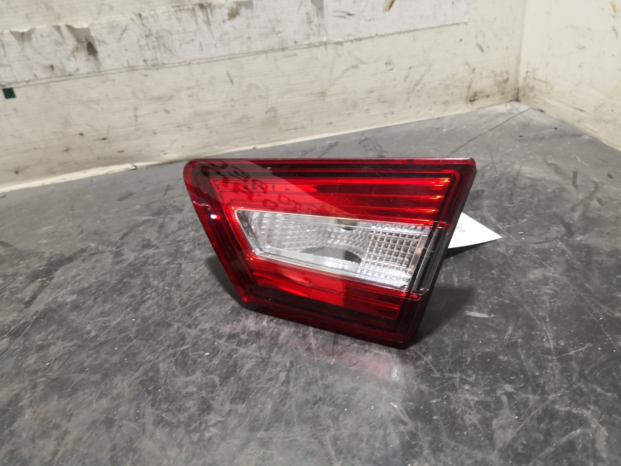 Farolim Mala RENAULT CLIO IV (BH_) | 12 -  Imagem-2