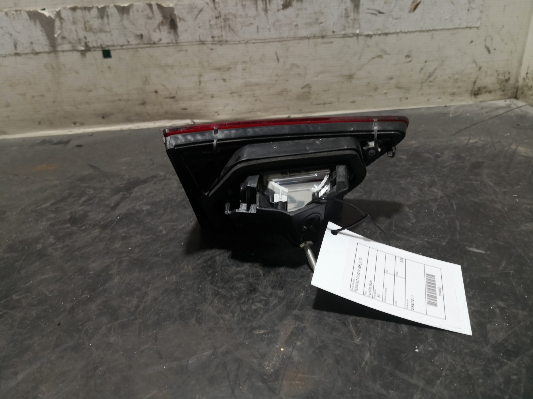 Farolim Mala RENAULT CLIO IV (BH_) | 12 -  Imagem-3