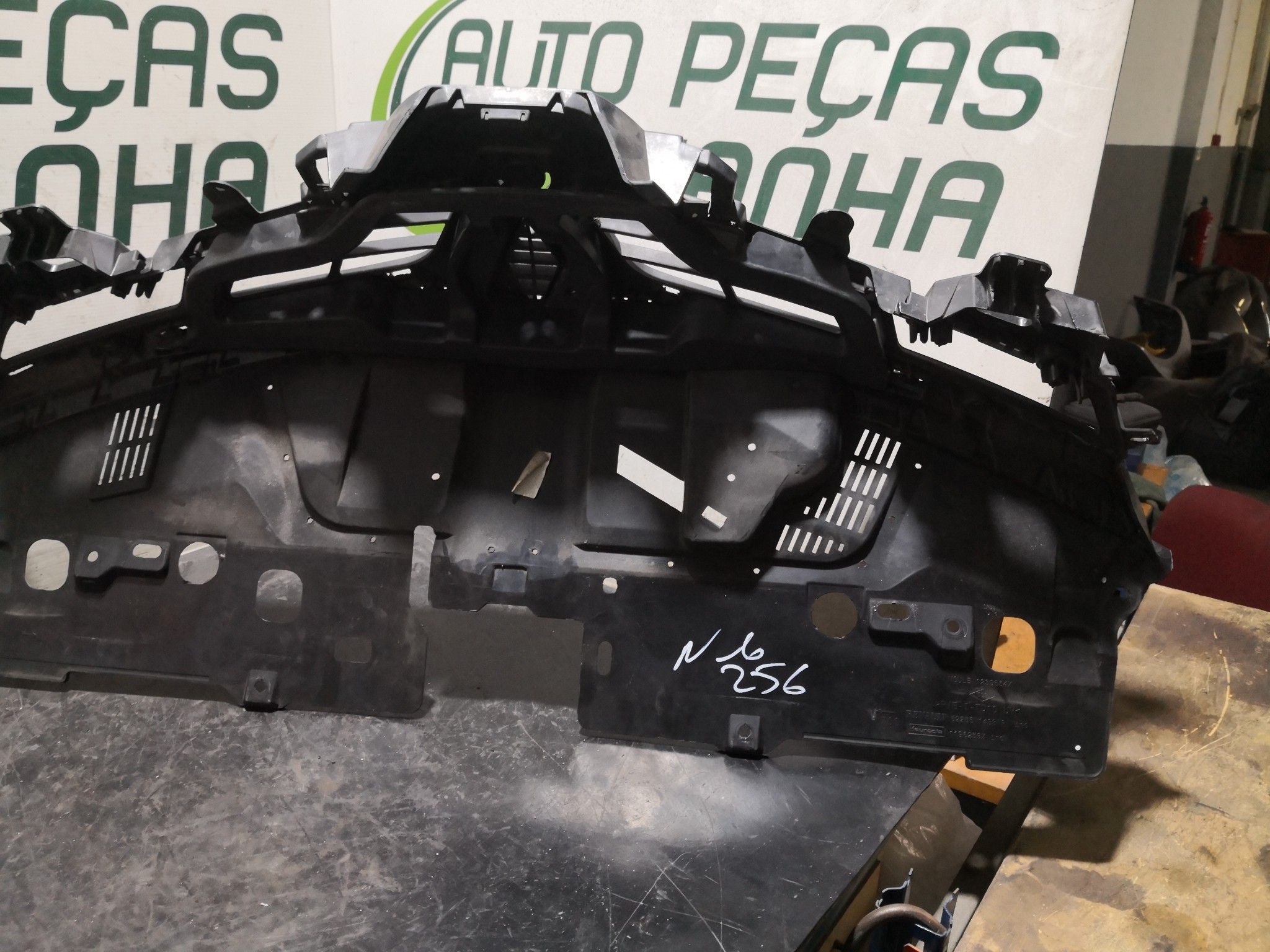 Grelha da Frente RENAULT CLIO IV Grandtour (KH_) | 13 -  Imagem-2