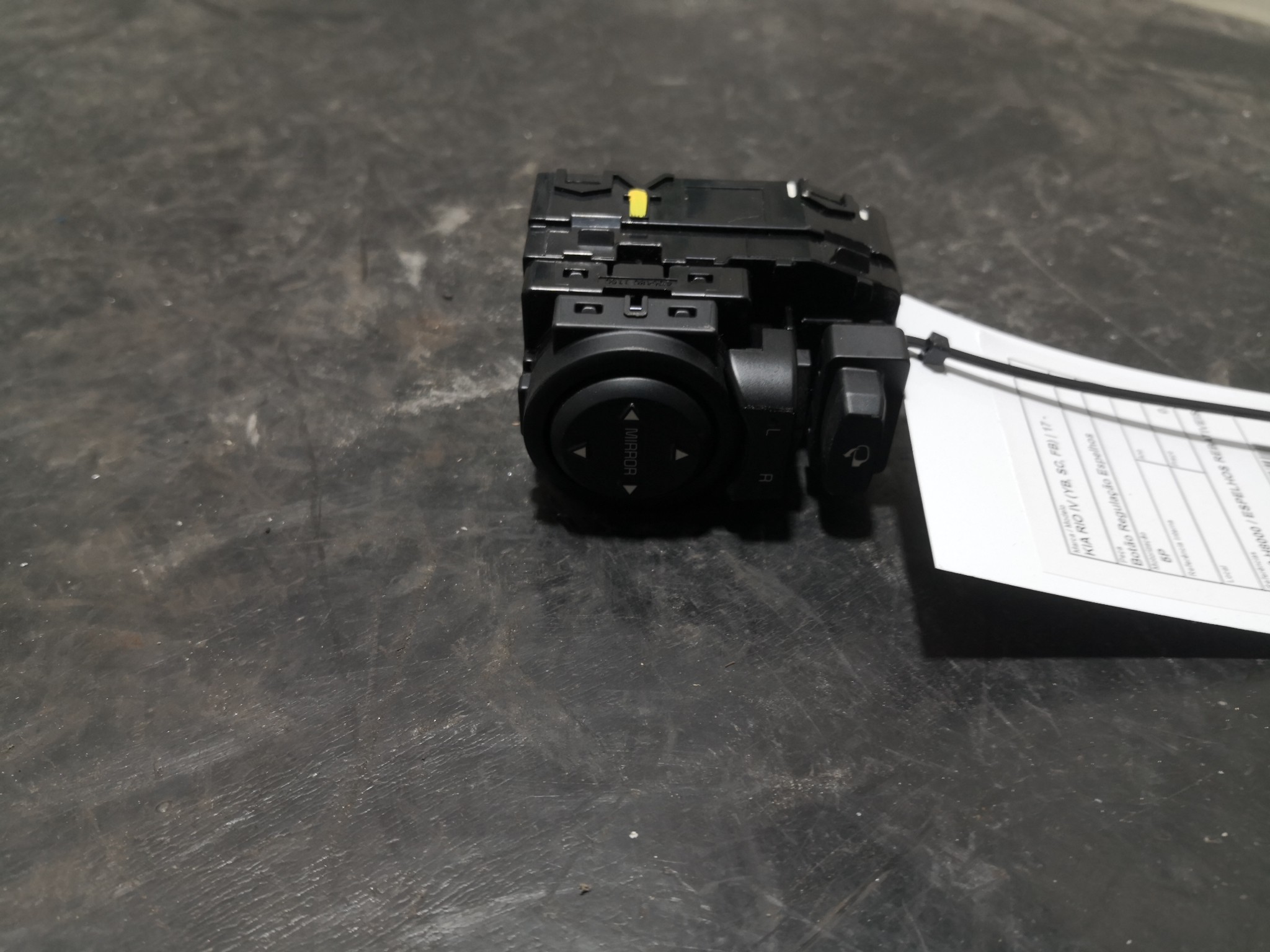 Botão Regulação Espelhos KIA RIO IV (YB, SC, FB) | 17 -  Imagem-3