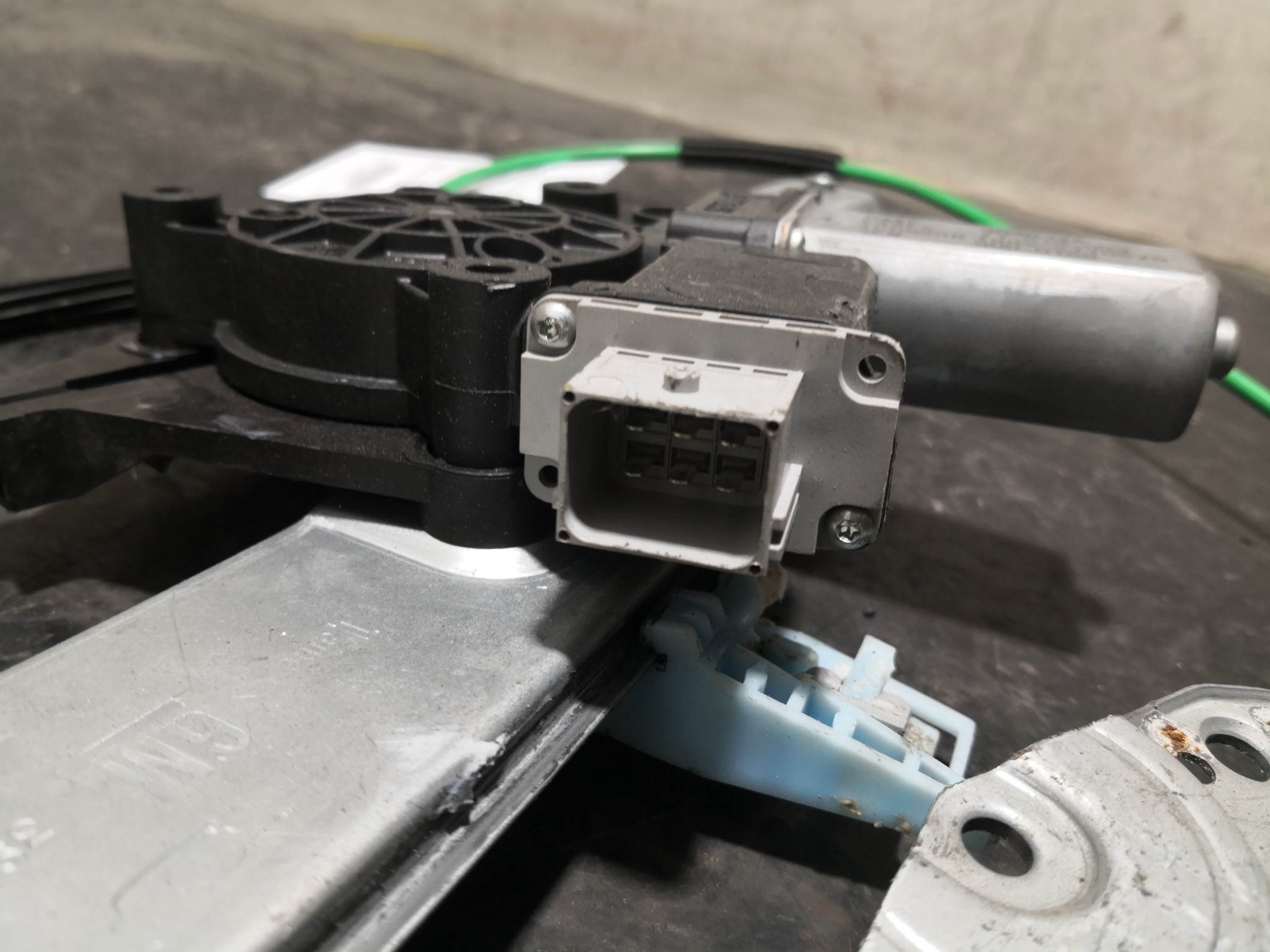 Elevador Frente Esq Electrico OPEL CORSA D (S07) | 06 - 14 Imagem-1