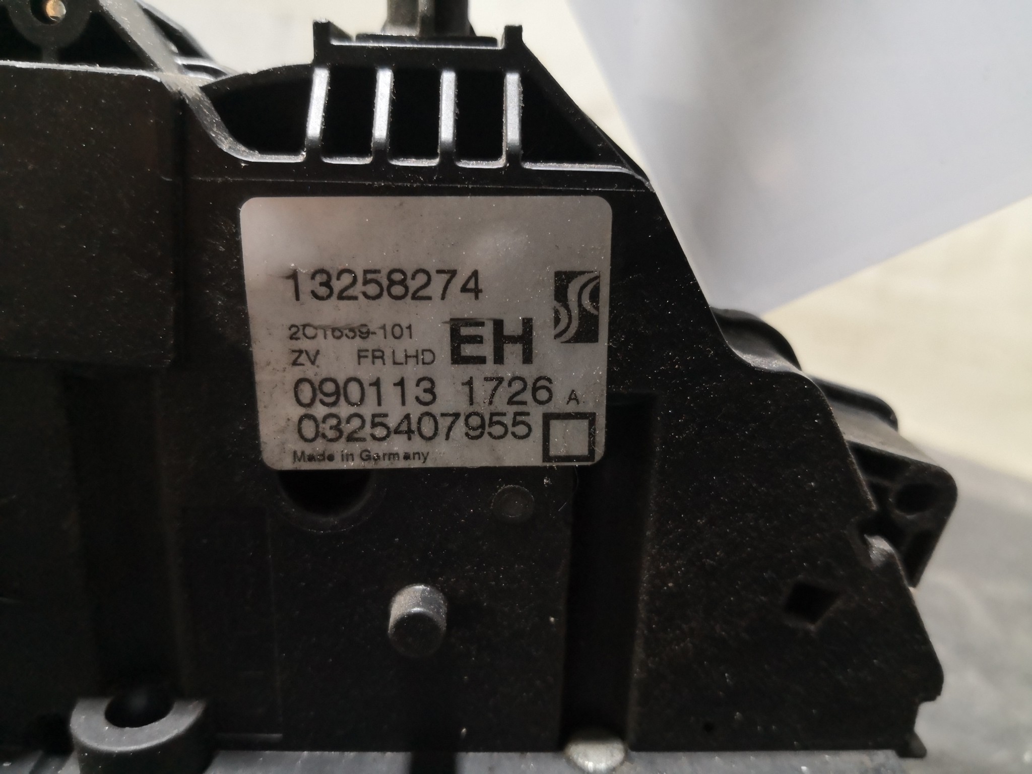 Fecho da Porta Frente Dto OPEL CORSA D (S07) | 06 - 14 Imagem-3