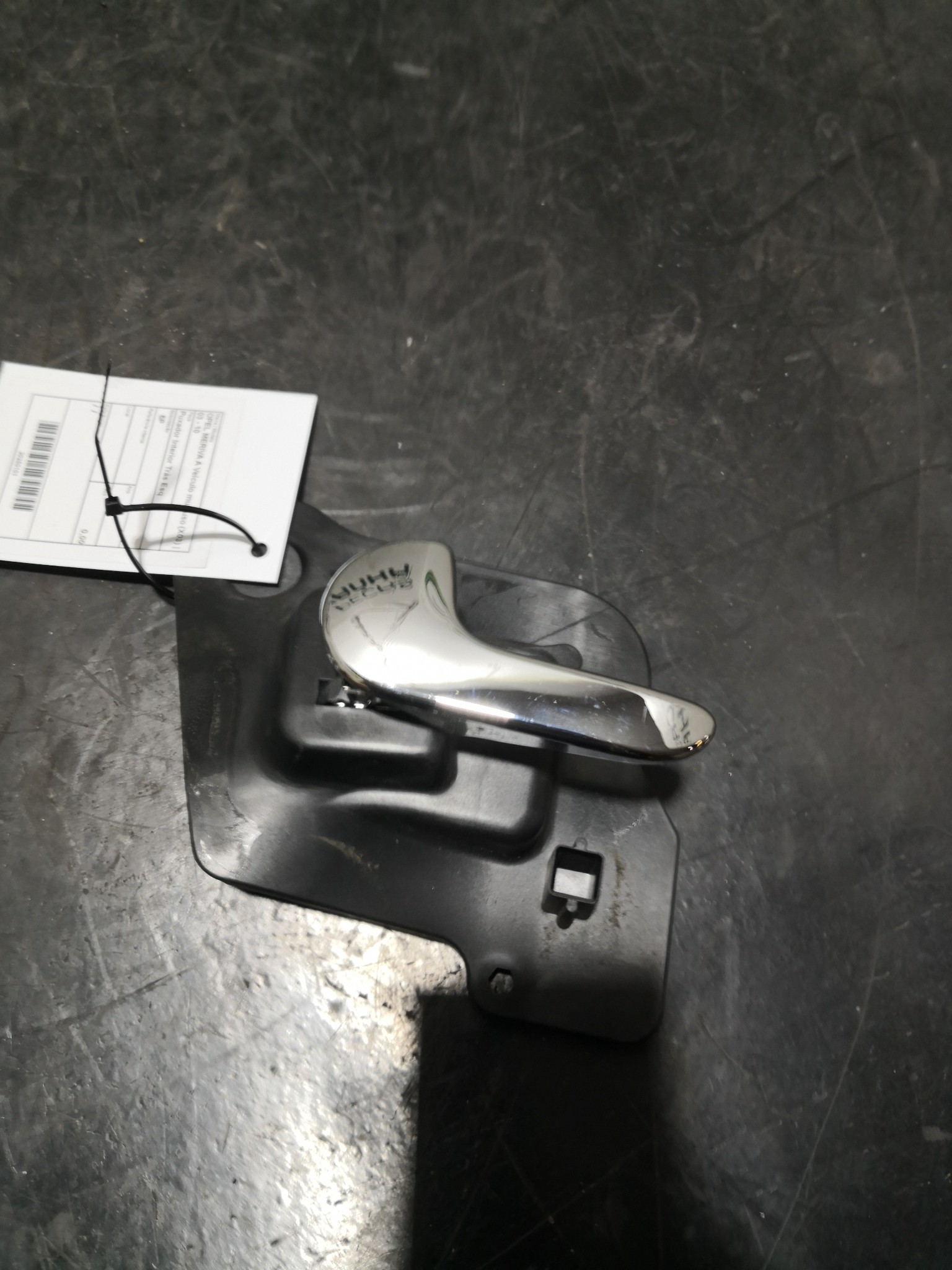 Puxador Interior Trás Esq OPEL MERIVA A Veículo multiuso (X03) | 03 - 10 Imagem-1