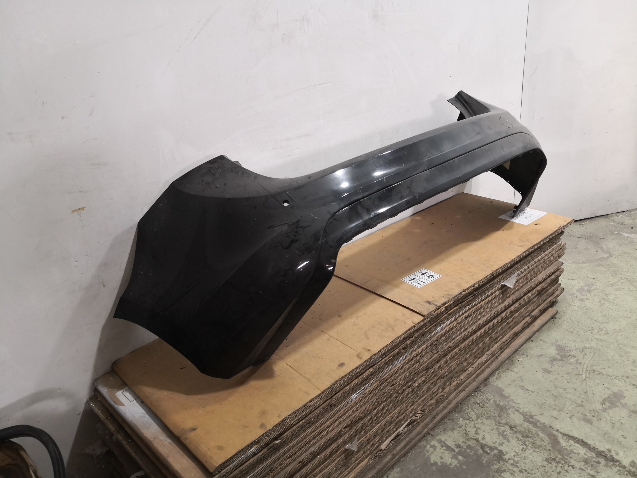 Para Choques de Trás VOLVO V60 II (225, 227) | 18 -  Imagem-1