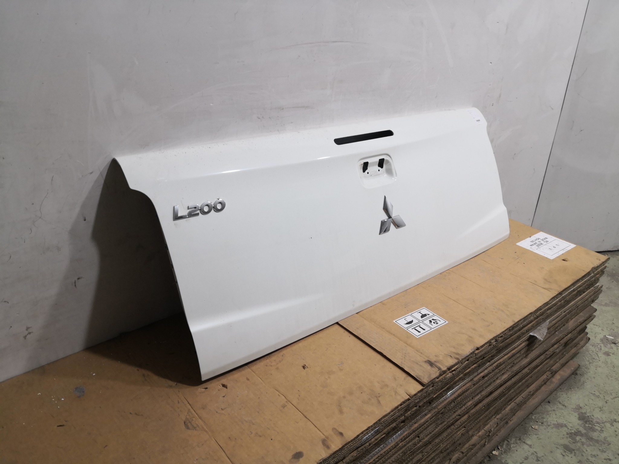 Tampa da Mala MITSUBISHI L200 (KJ_, KK_, KL_) | 14 -  Imagem-1