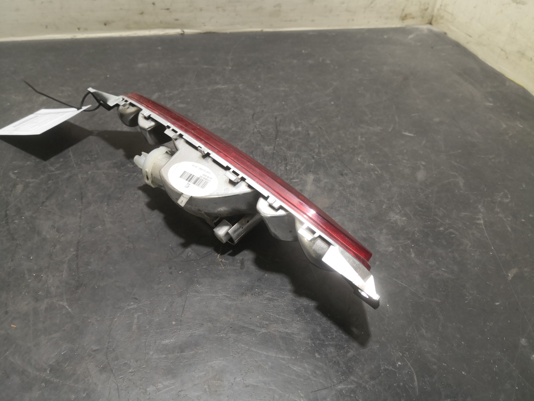 Farolim Para Choques Trás Centro PEUGEOT 208 I (CA_, CC_) | 12 -  Imagem-1