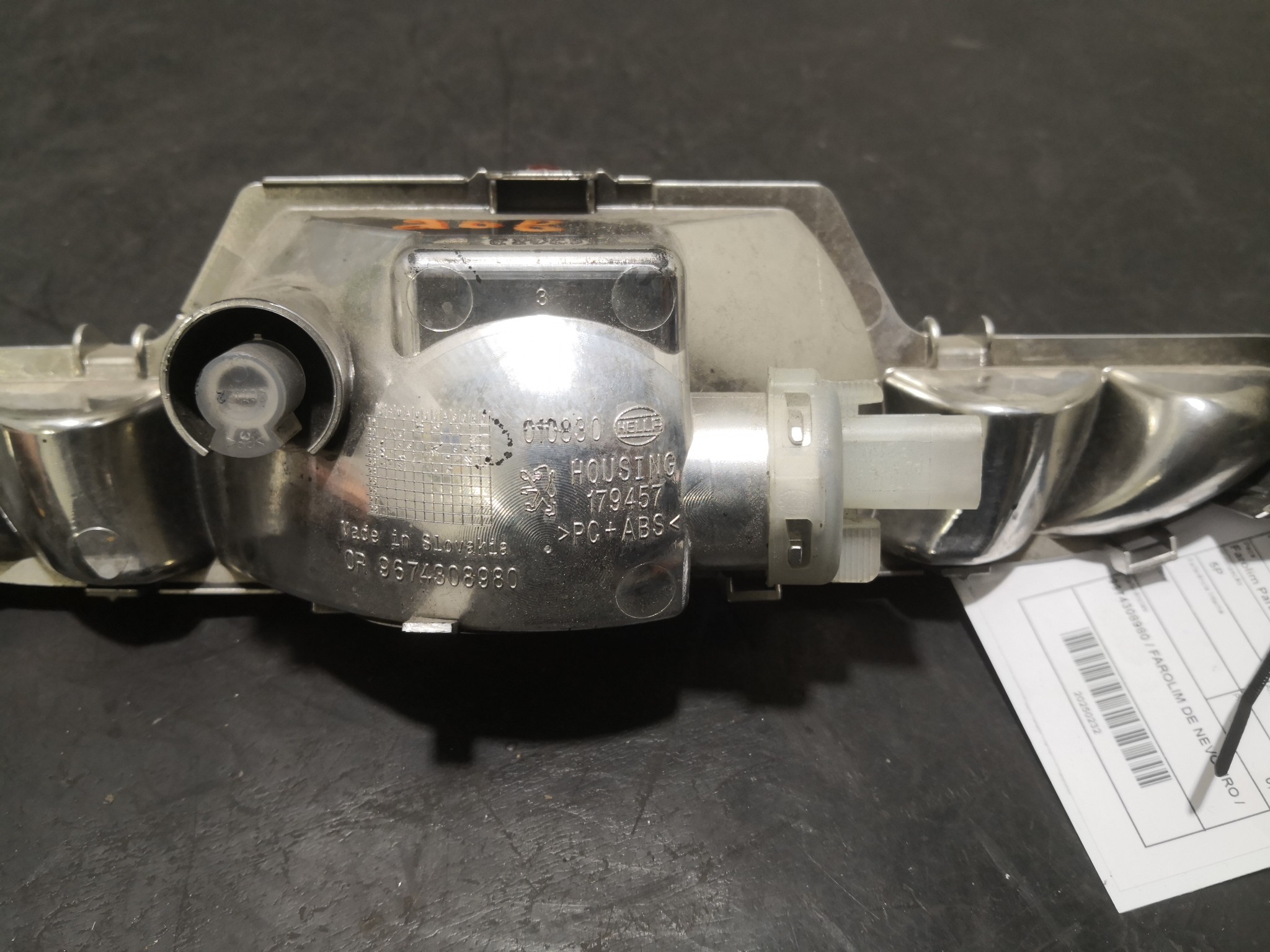 Farolim Para Choques Trás Centro PEUGEOT 208 I (CA_, CC_) | 12 -  Imagem-4