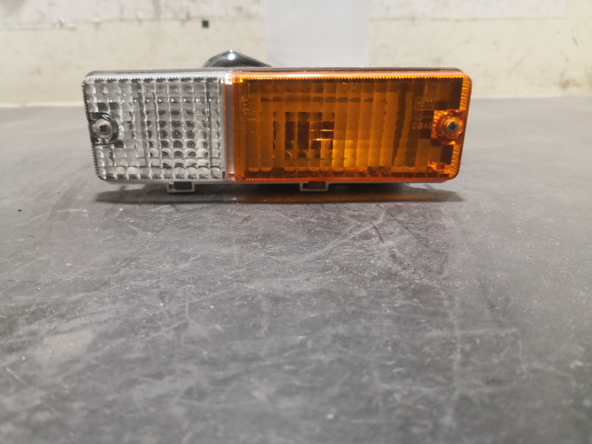 Farolim de Pisca Frente Dto ISUZU - ID S_110240