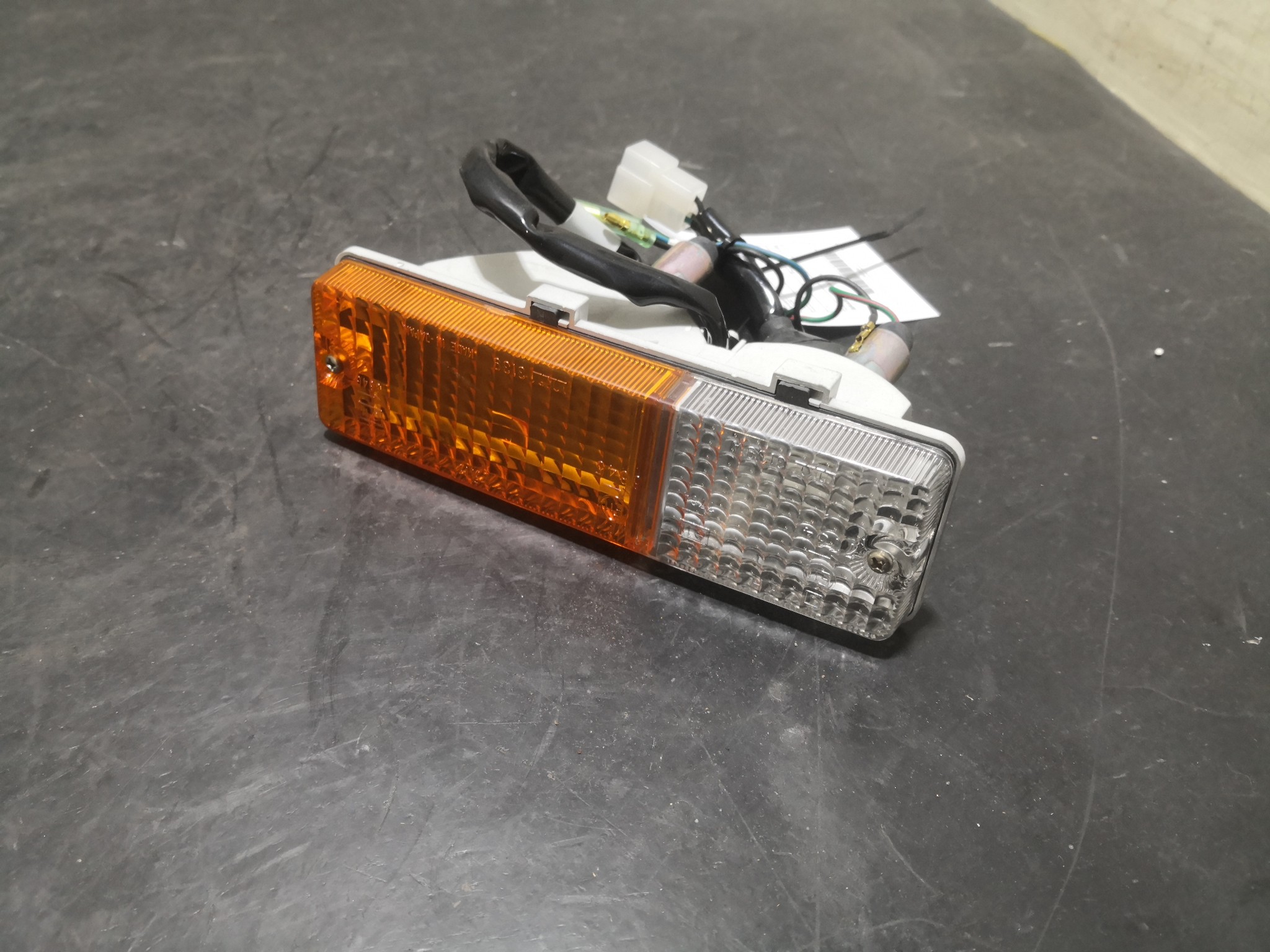 Farolim de Pisca Frente Dto ISUZU TFR/TFS Pick-up (TF_) | 88 - 02 Imagem-4