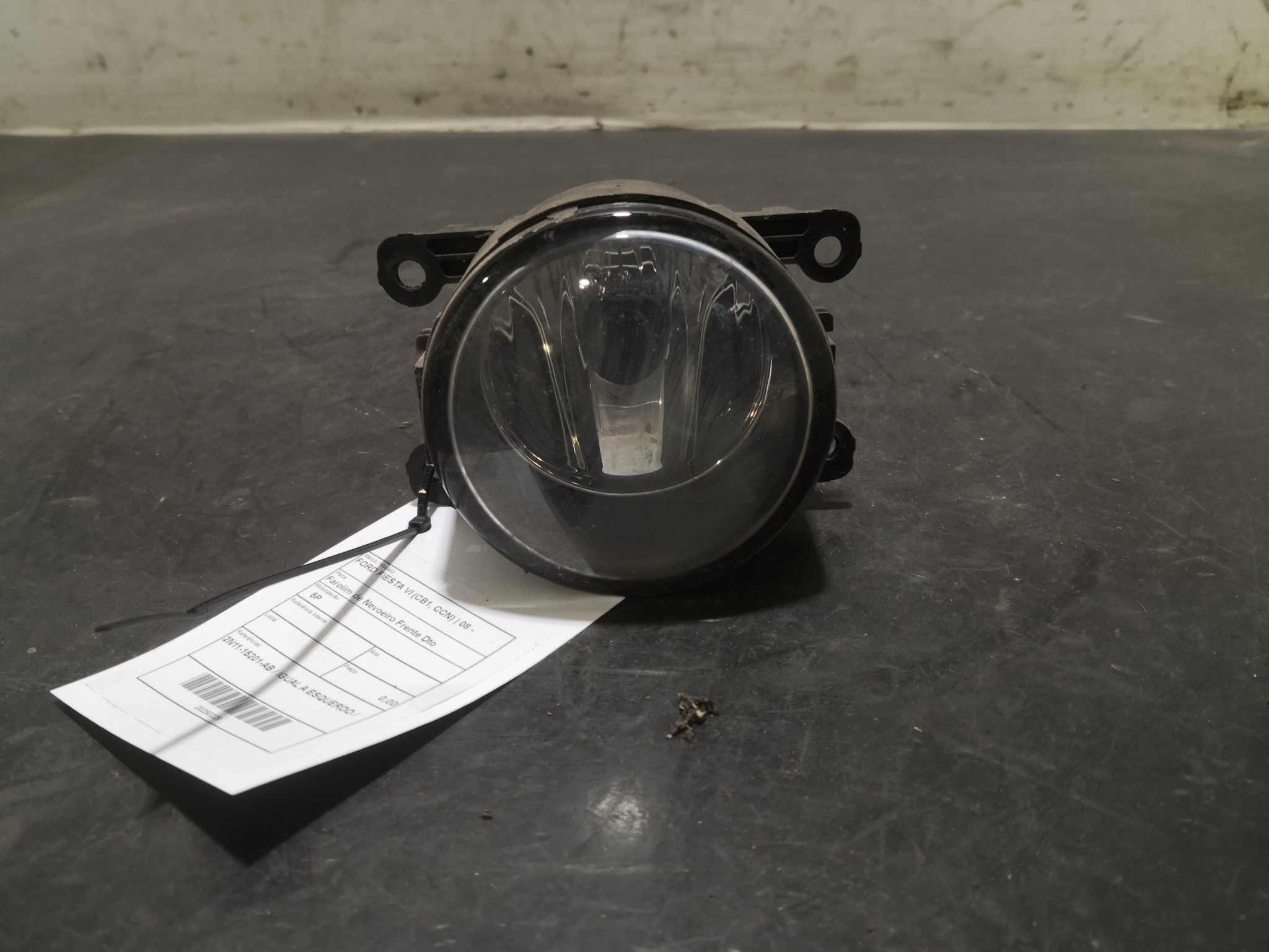 Farolim de Nevoeiro Frente Dto FORD - ID S_110228