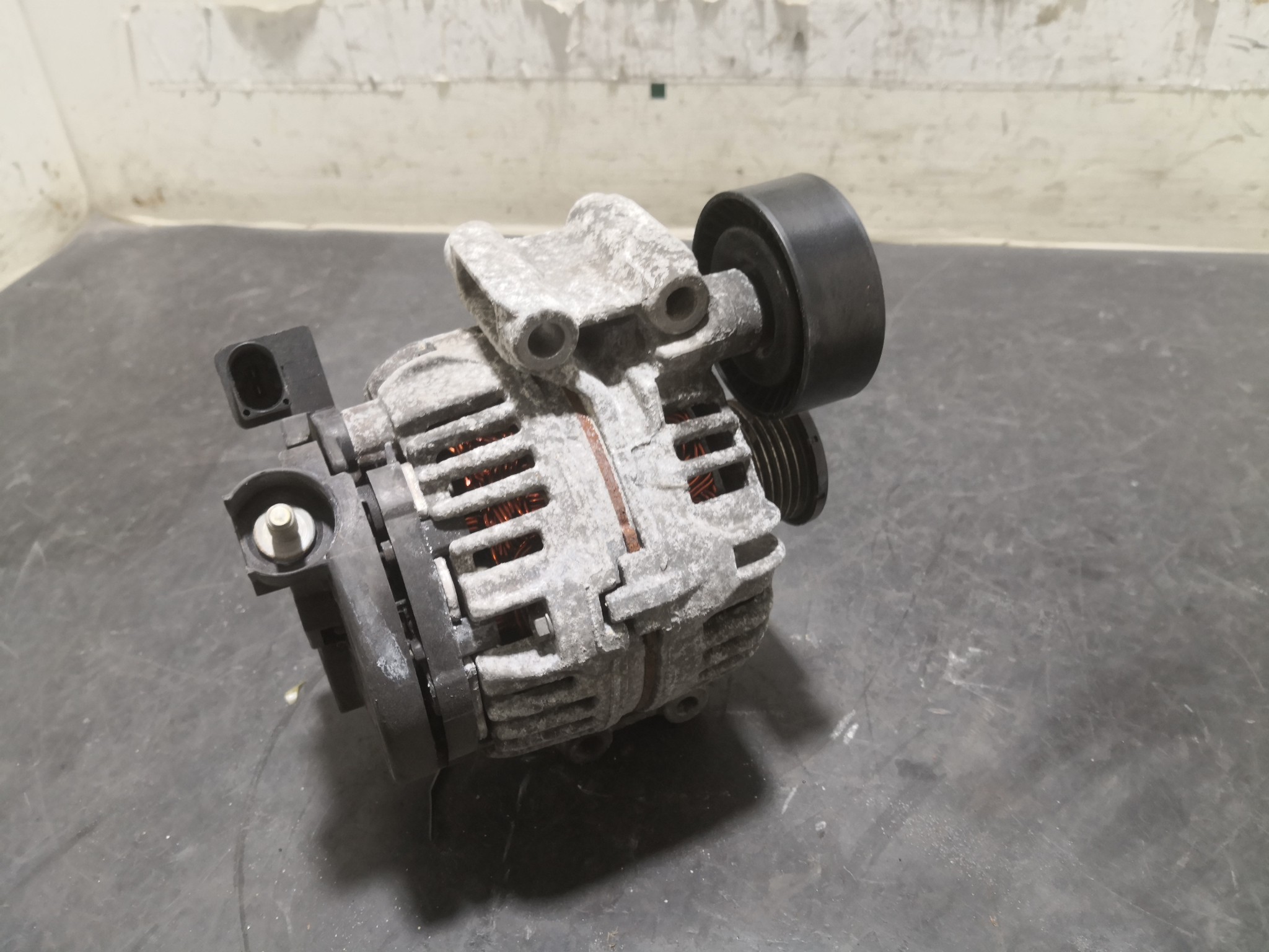 Alternador BMW 1 (E87) | 03 - 13 Imagem-1