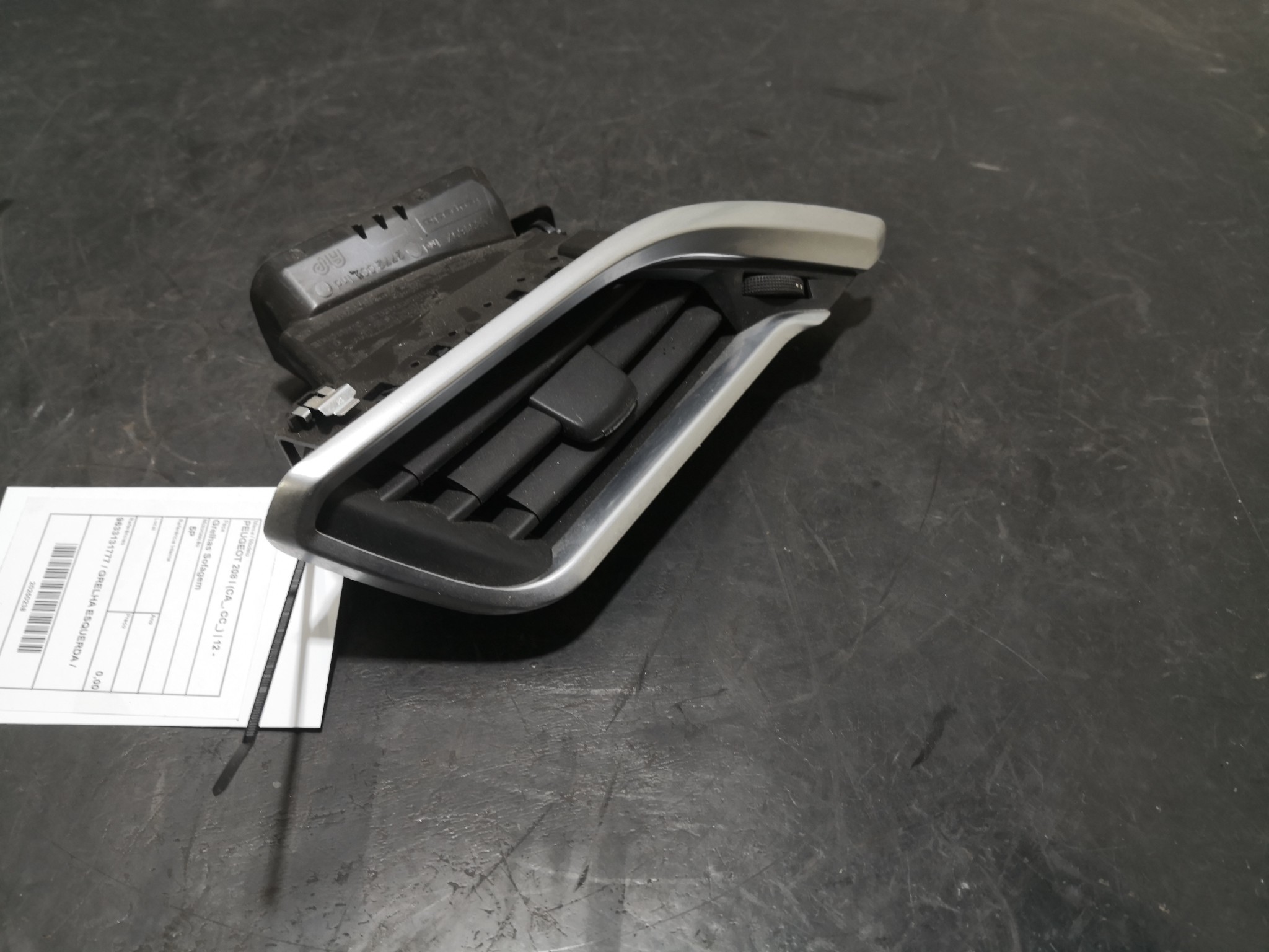 Grelhas Sofagem PEUGEOT 208 I (CA_, CC_) | 12 -  Imagem-1