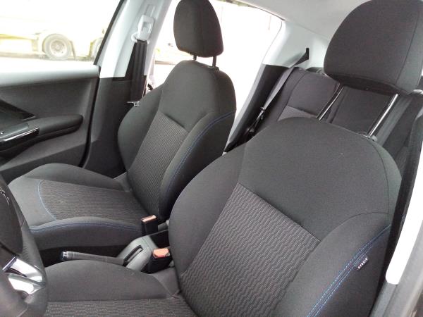 Bancos Frente (20206504).