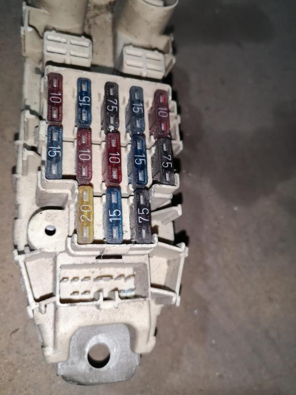 Caixa dos Fusíveis TOYOTA CARINA II (_T17_) | 87 - 92 Imagem-3