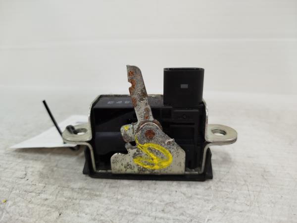 Fecho da Mala VOLKSWAGEN GOLF V (1K1) | 03 - 09 Imagem-1