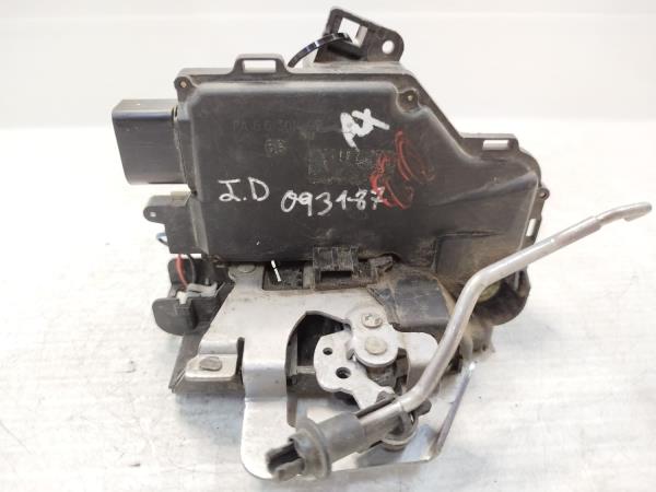 Fecho da Porta Frente Esq AUDI - ID S_110184